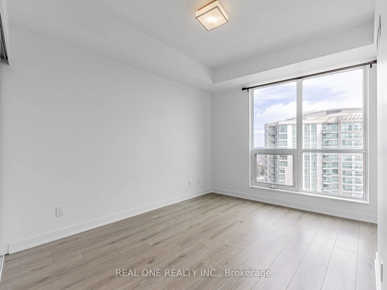 195 Bonis Avenue, #2206