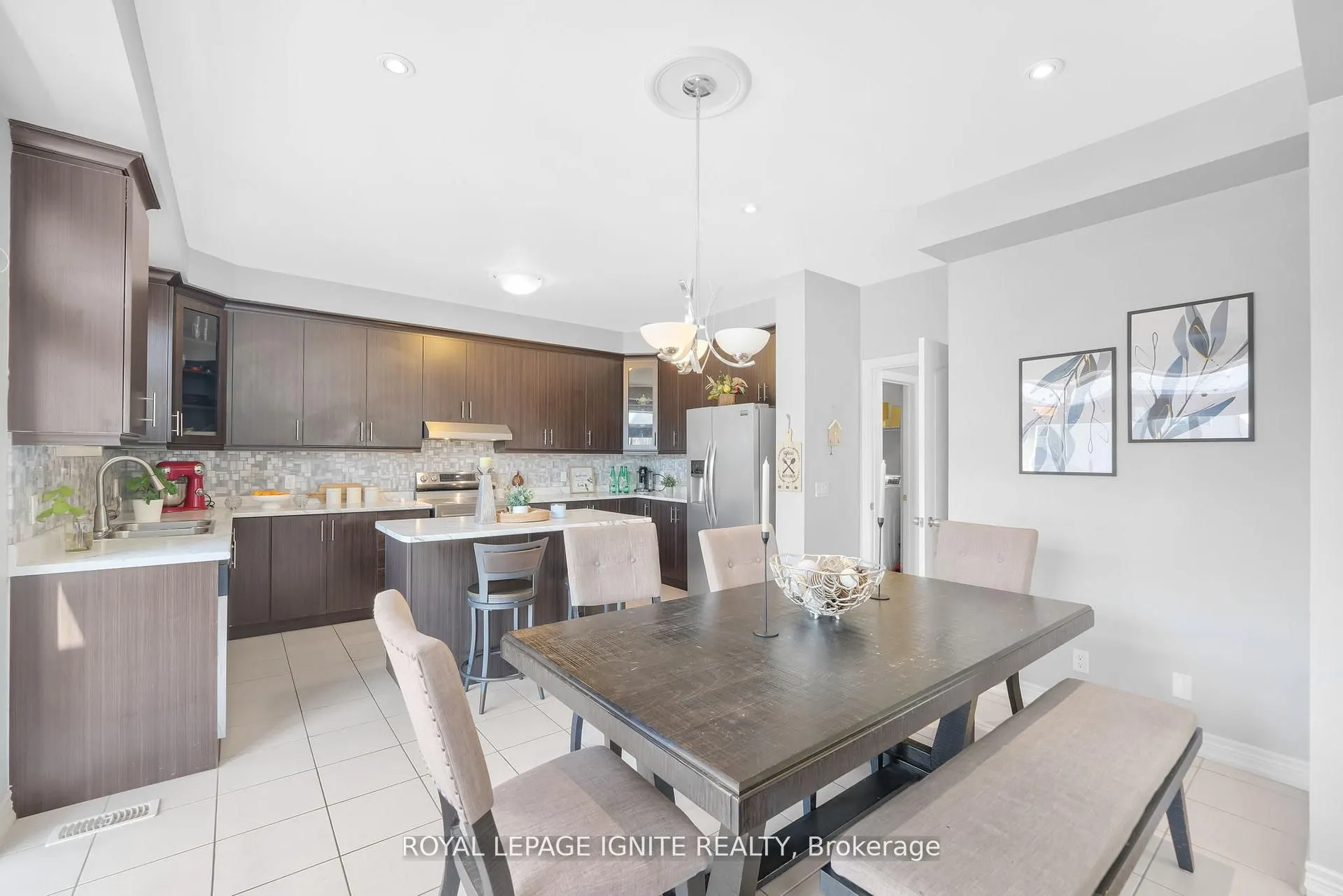 210 Blackwell Crescent
