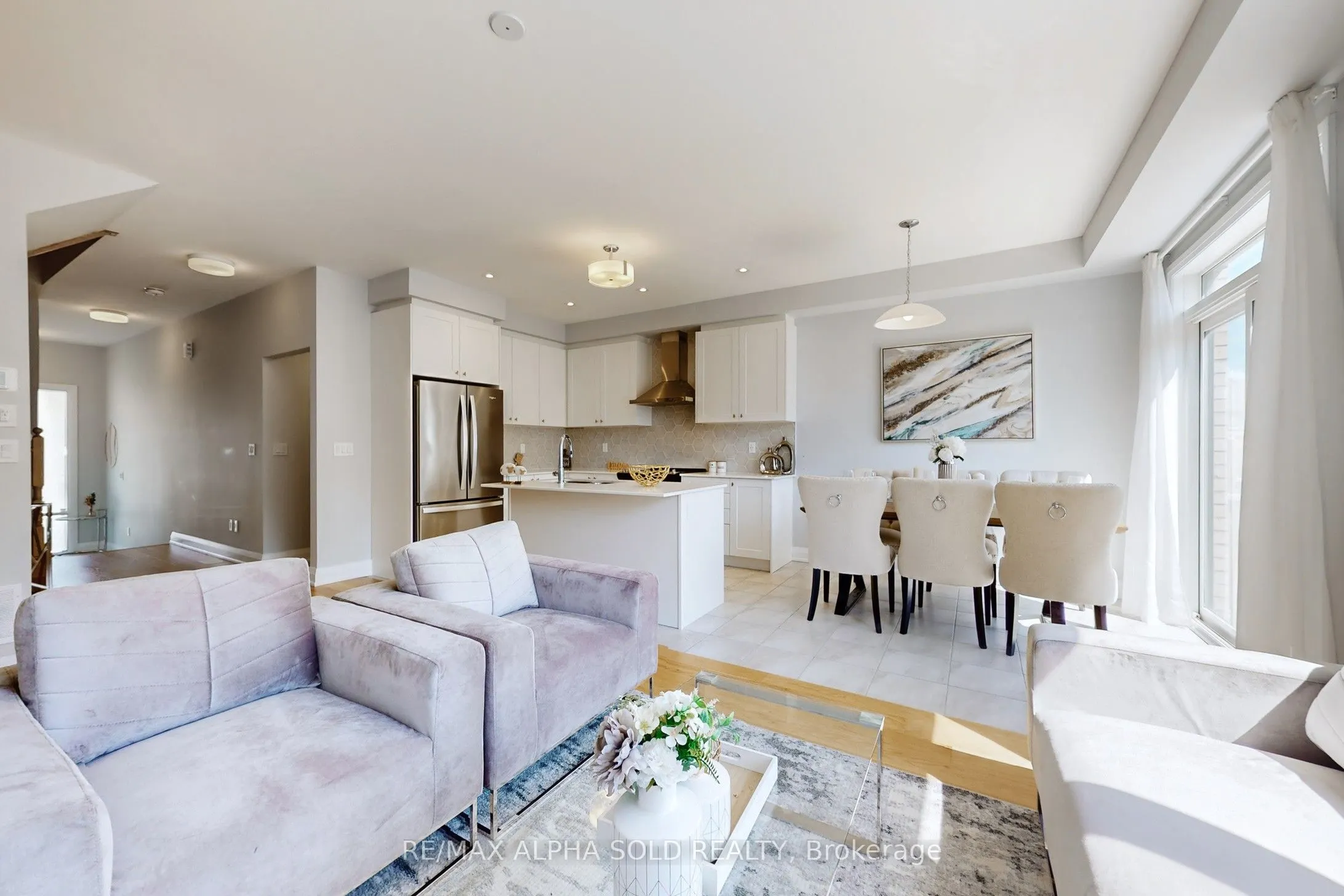 957 Grosbeak Trail