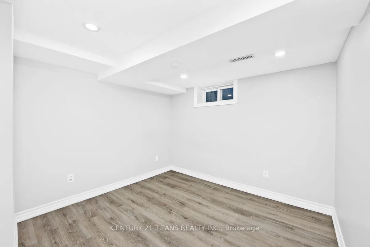 857 Masson Street