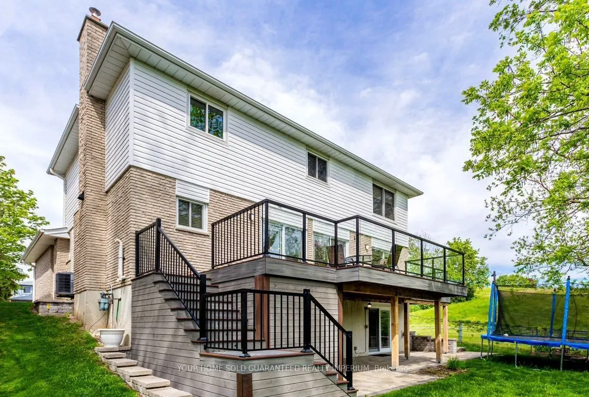 535 Broadgreen Street