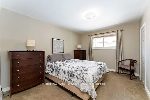 46 Orchard View Boulevard