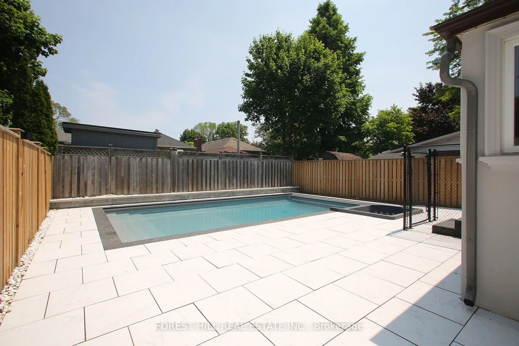 21 Presteign Avenue