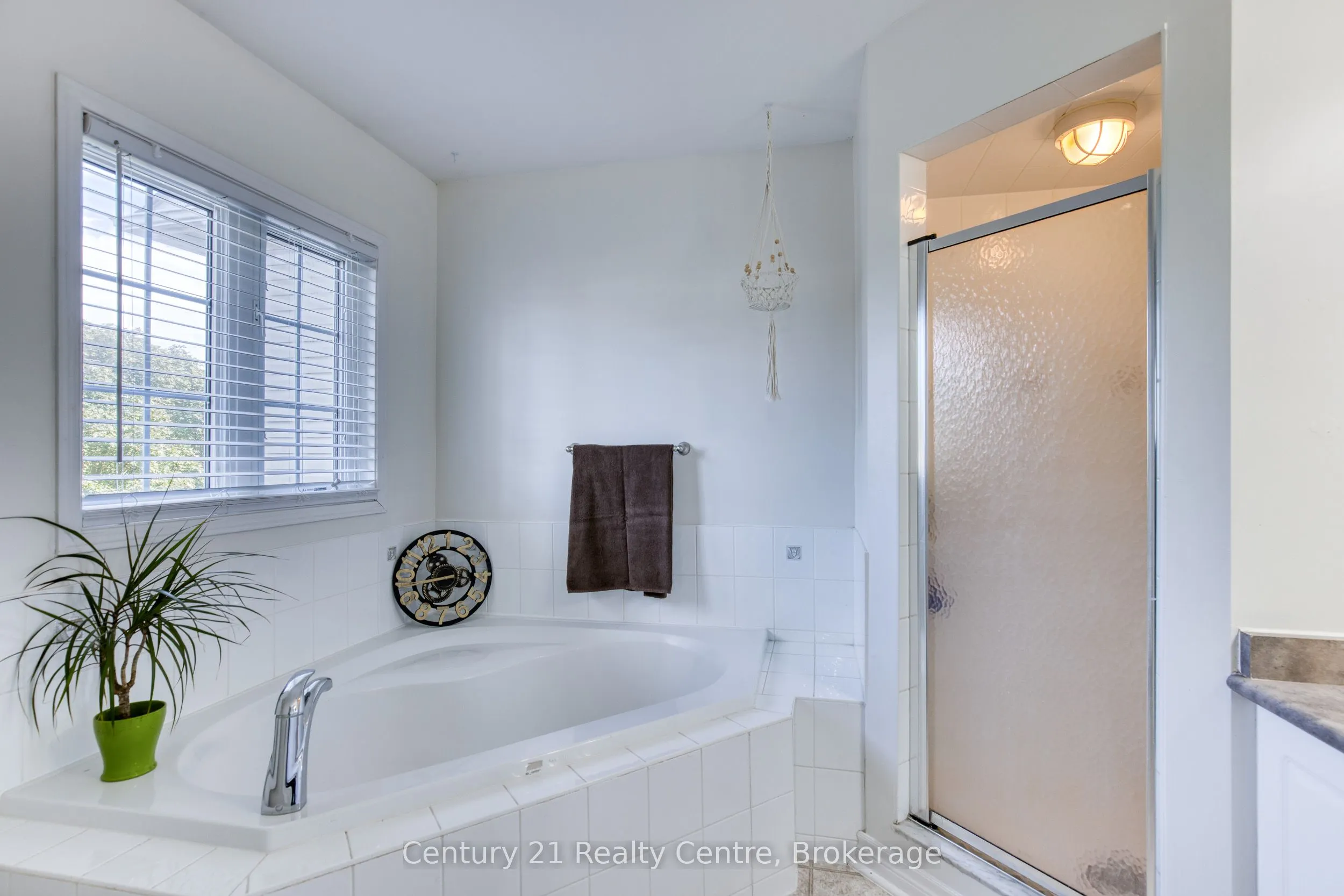 45 Hatch Street E