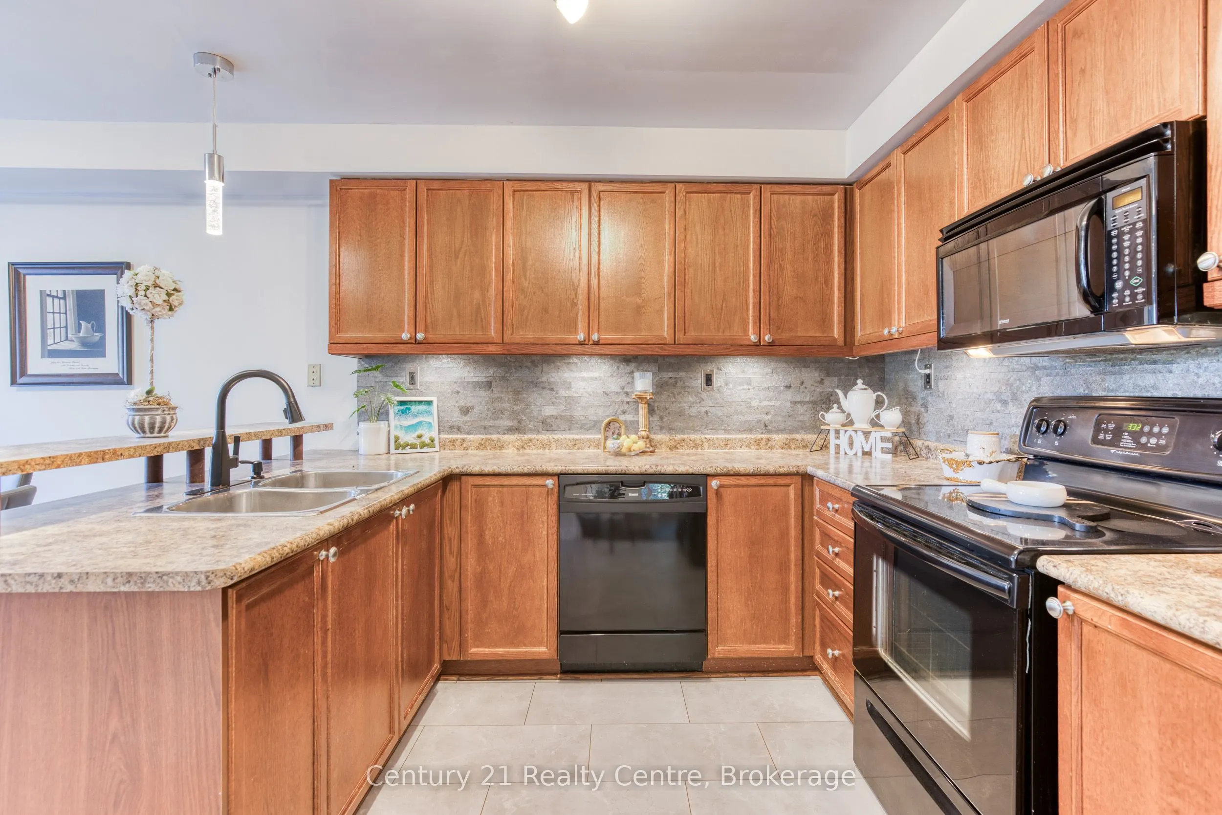 45 Hatch Street E