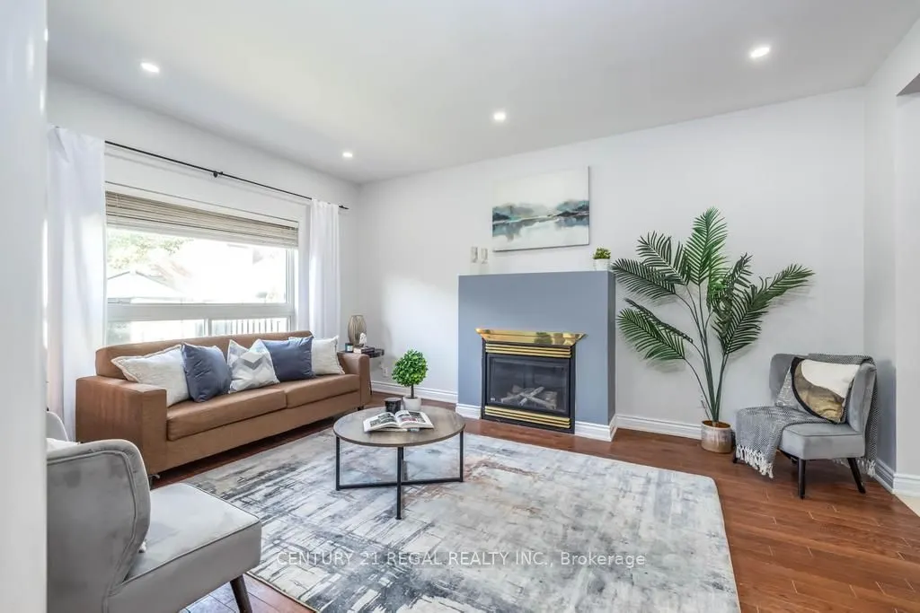 12 Salt Drive