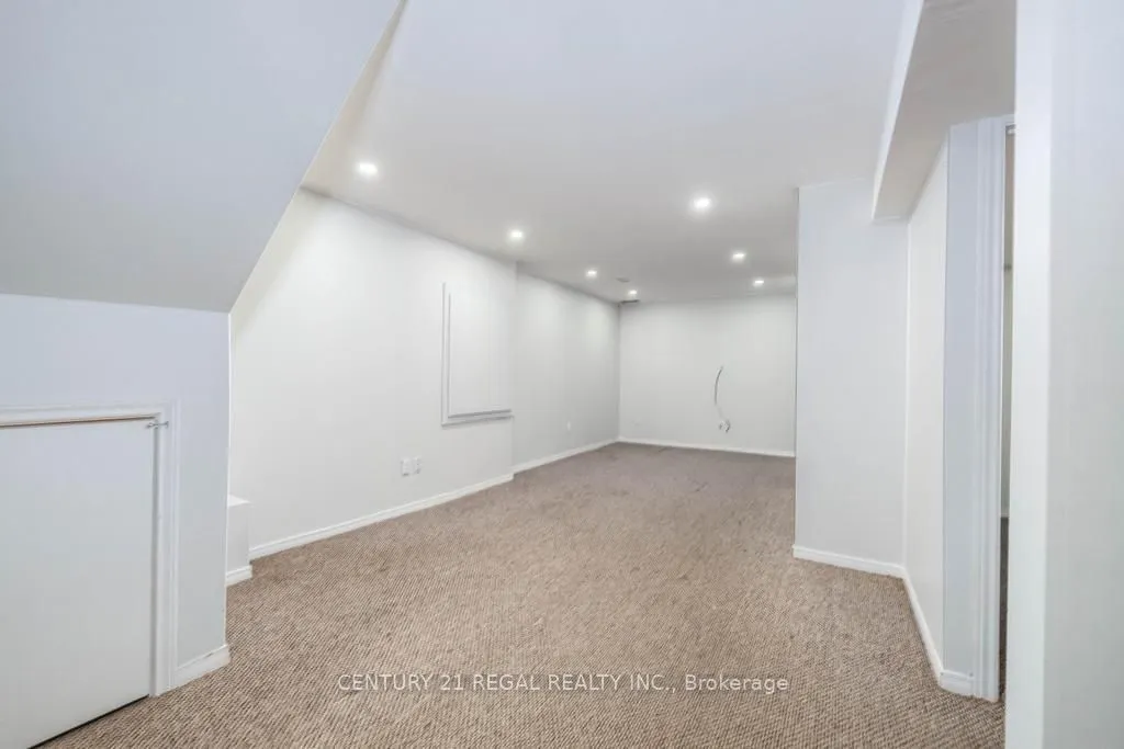 12 Salt Drive