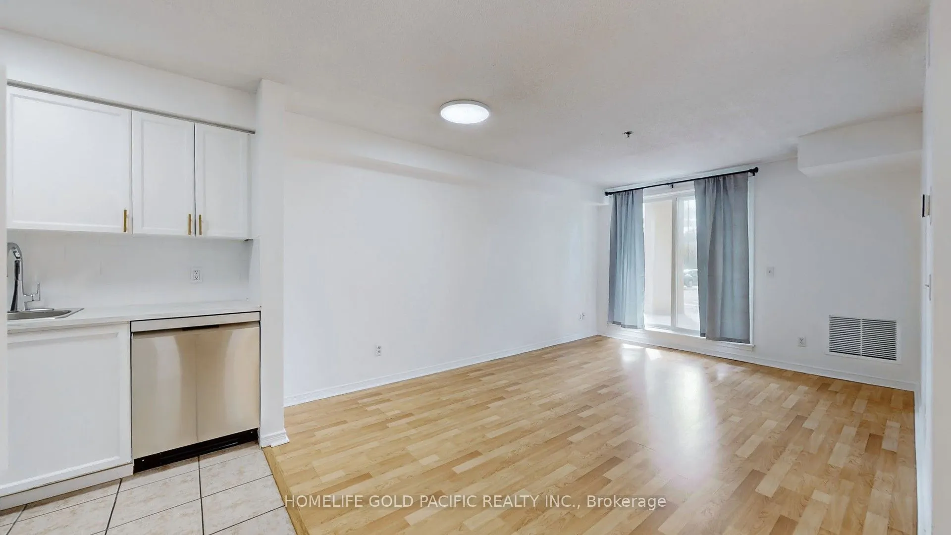684 Warden Avenue, #102