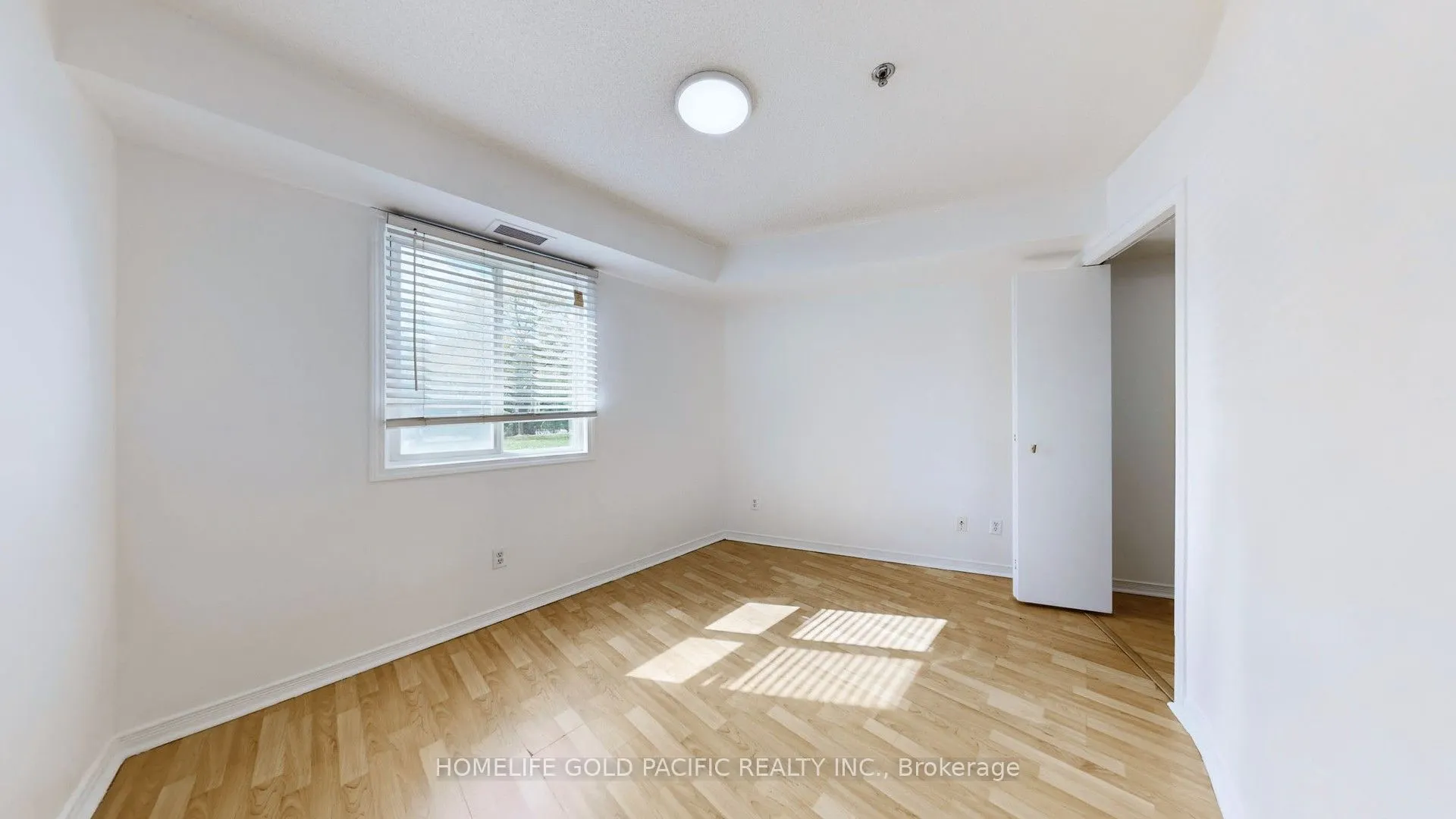 684 Warden Avenue, #102