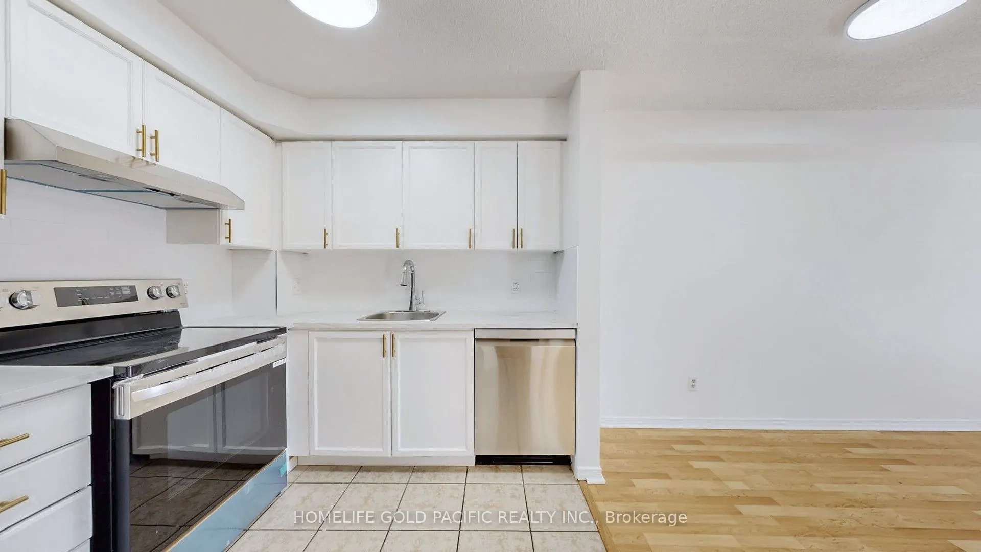 684 Warden Avenue, #102