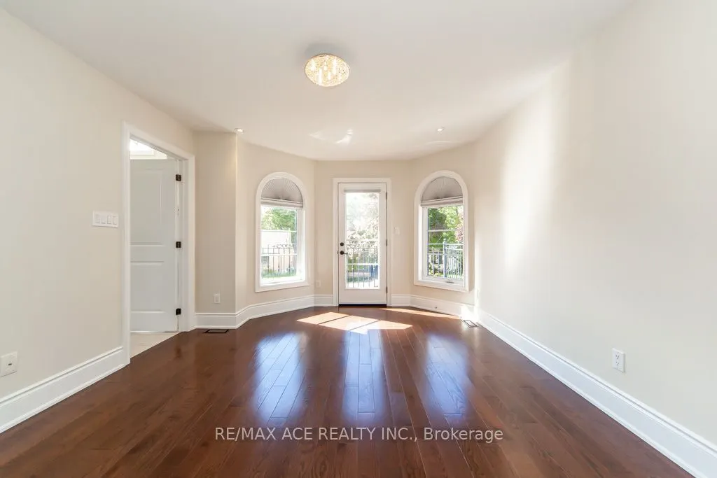 11 Ashdean Drive