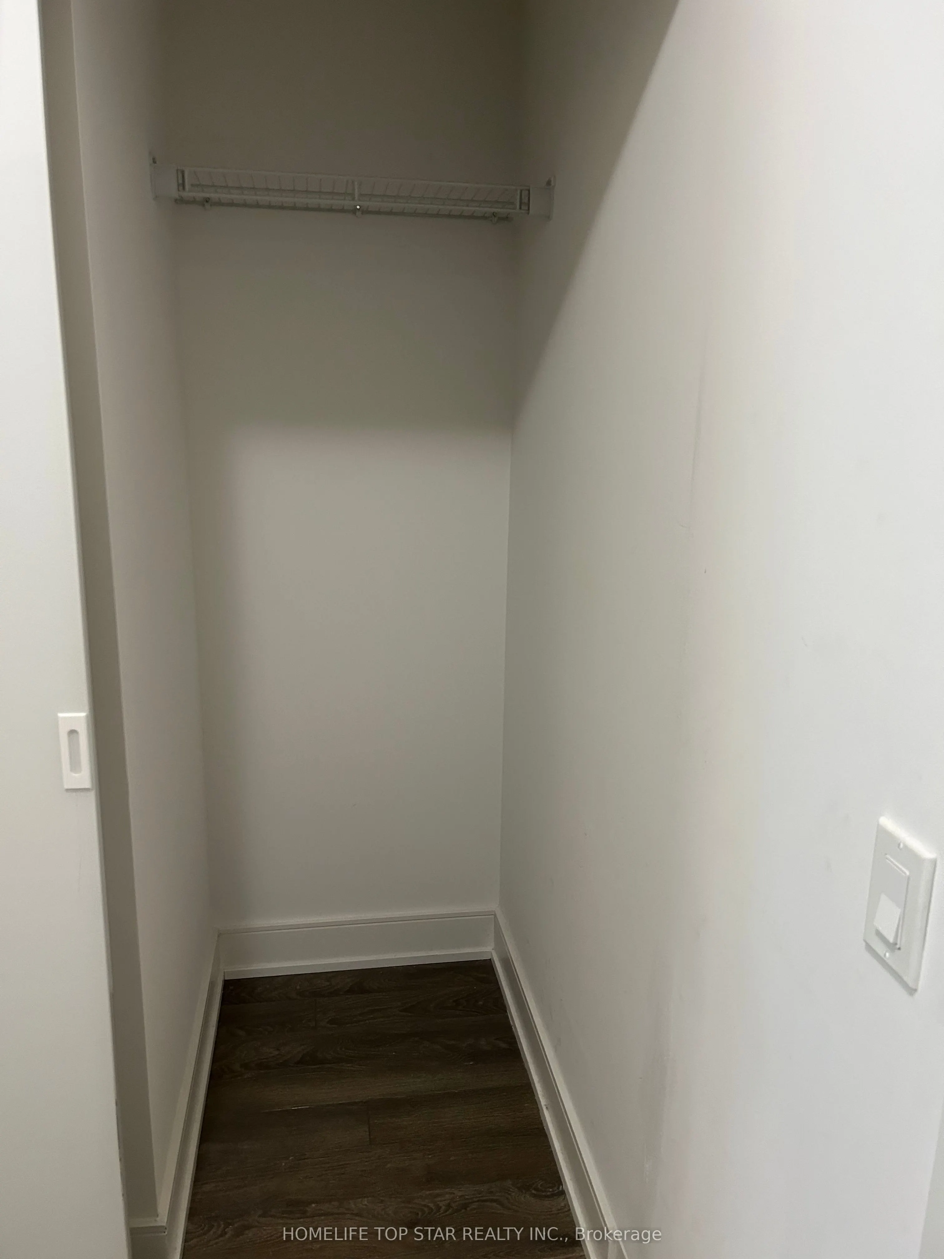 1350 Ellesmere Road, #709