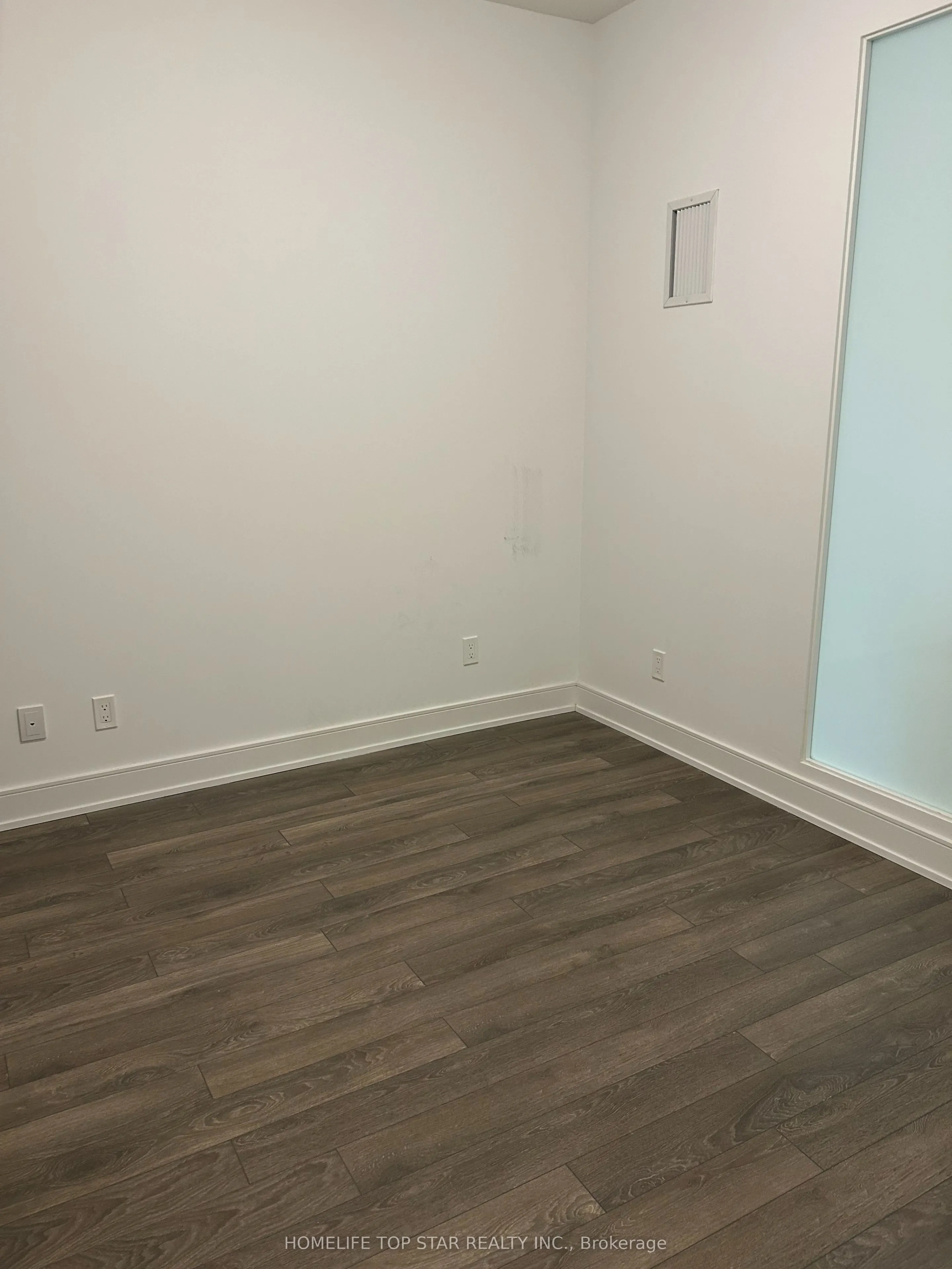 1350 Ellesmere Road, #709