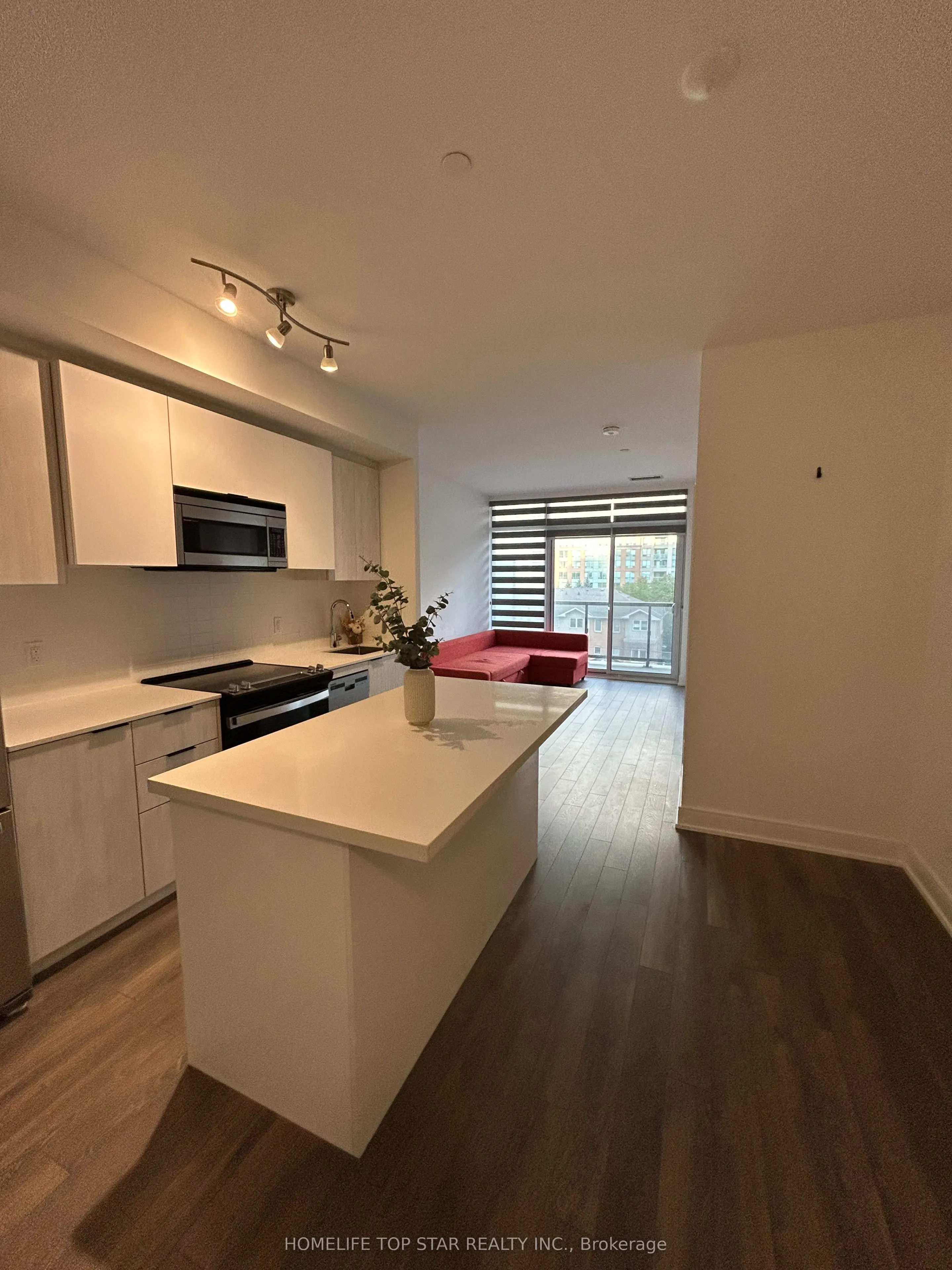 1350 Ellesmere Road, #709