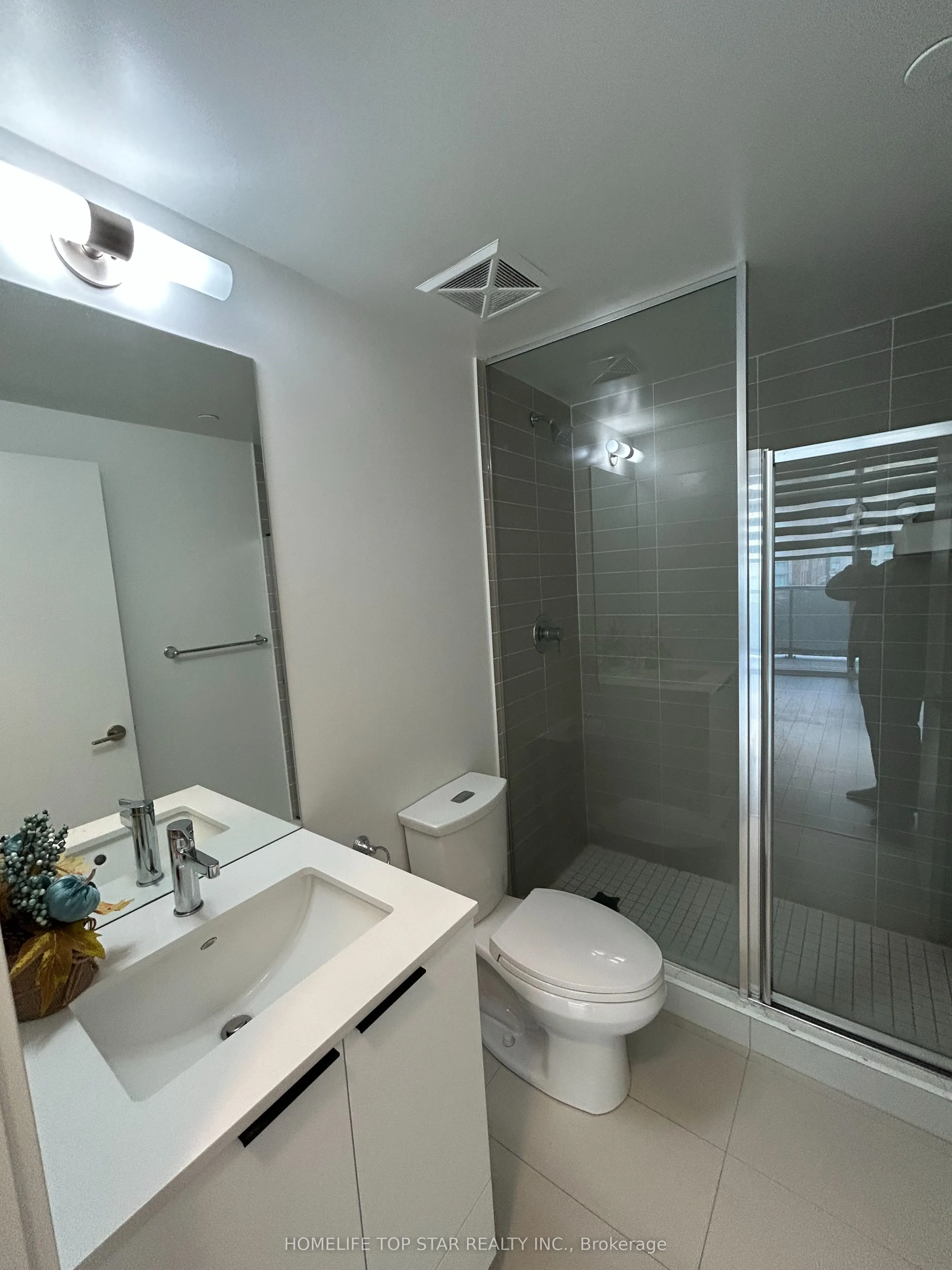 1350 Ellesmere Road, #709