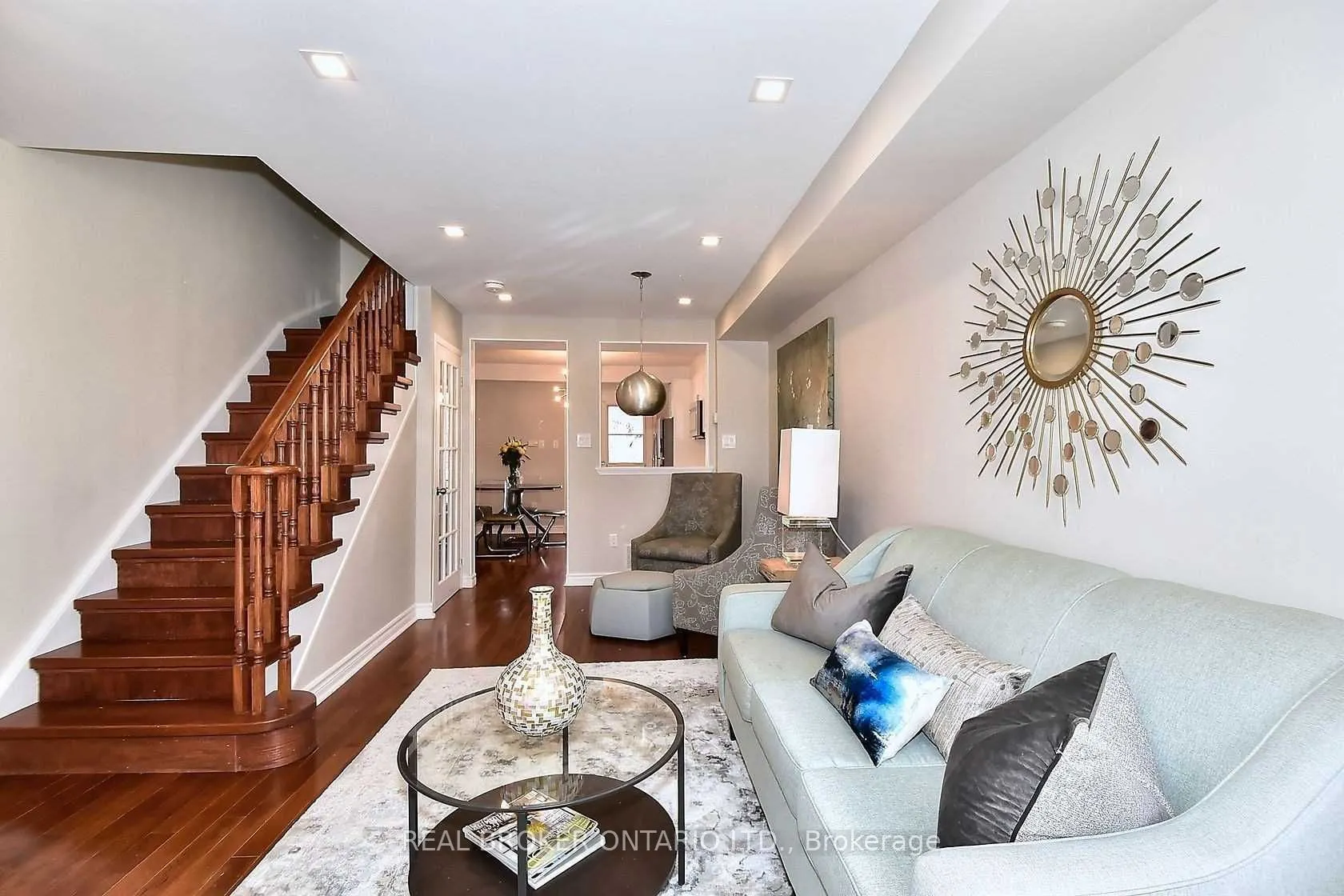 9472 Sheppard Avenue E, #9472