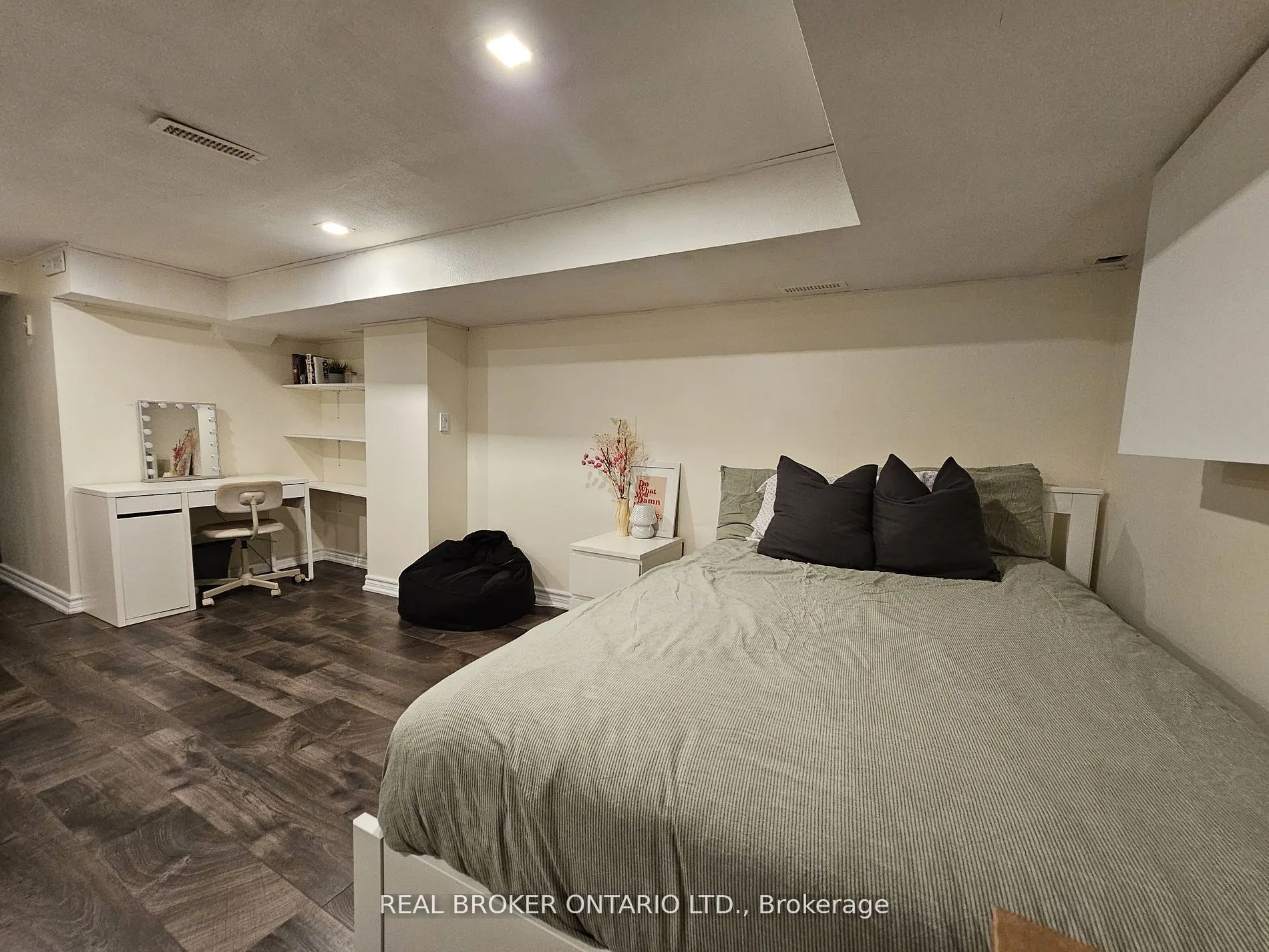 9472 Sheppard Avenue E, #9472