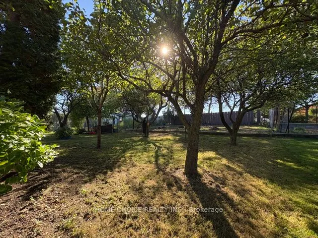 27 TERRYHILL Crescent E