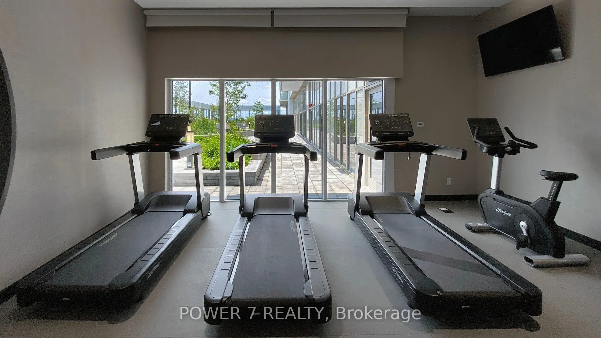 2033 Kennedy Rd Road, #3605