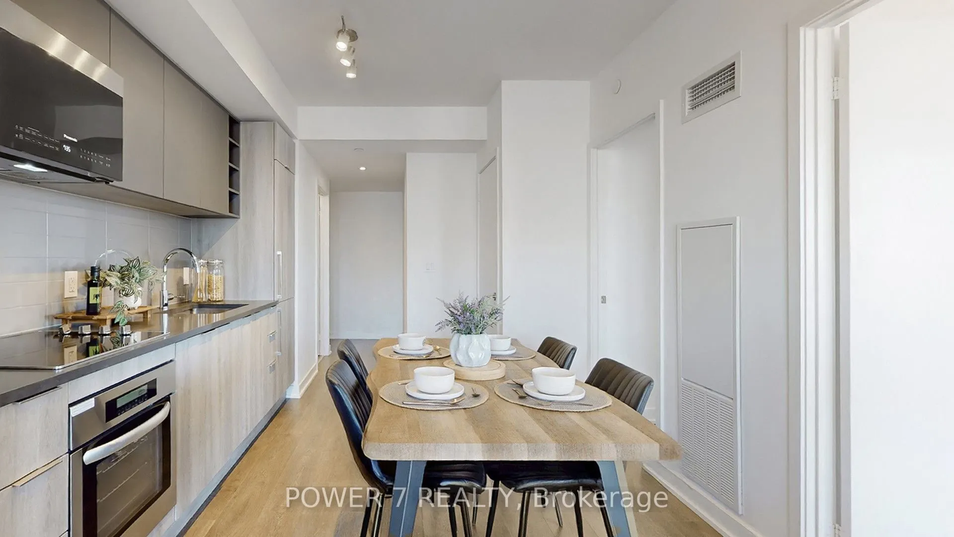 2033 Kennedy Rd Road, #3605