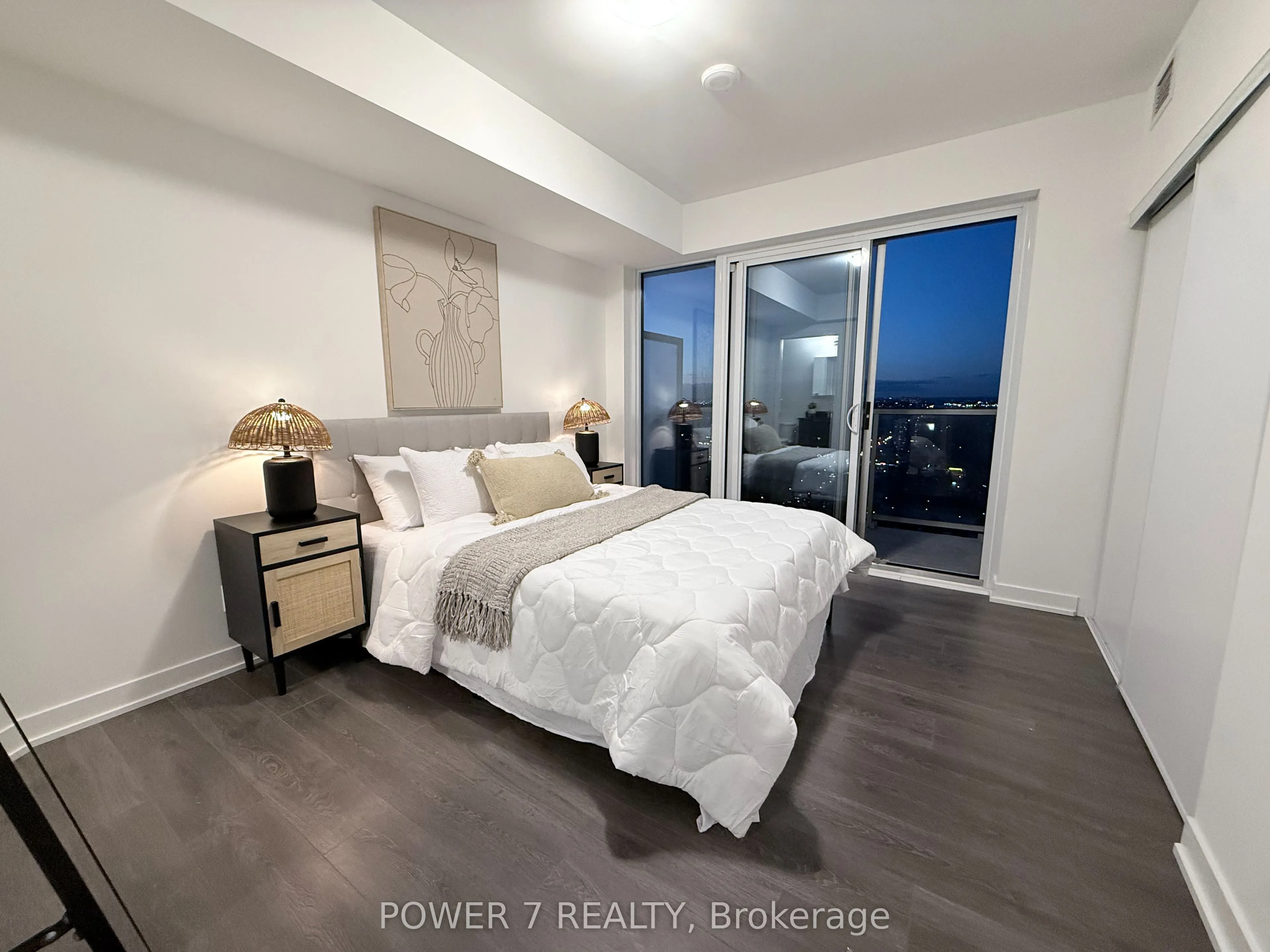 2033 Kennedy Rd Road, #3605