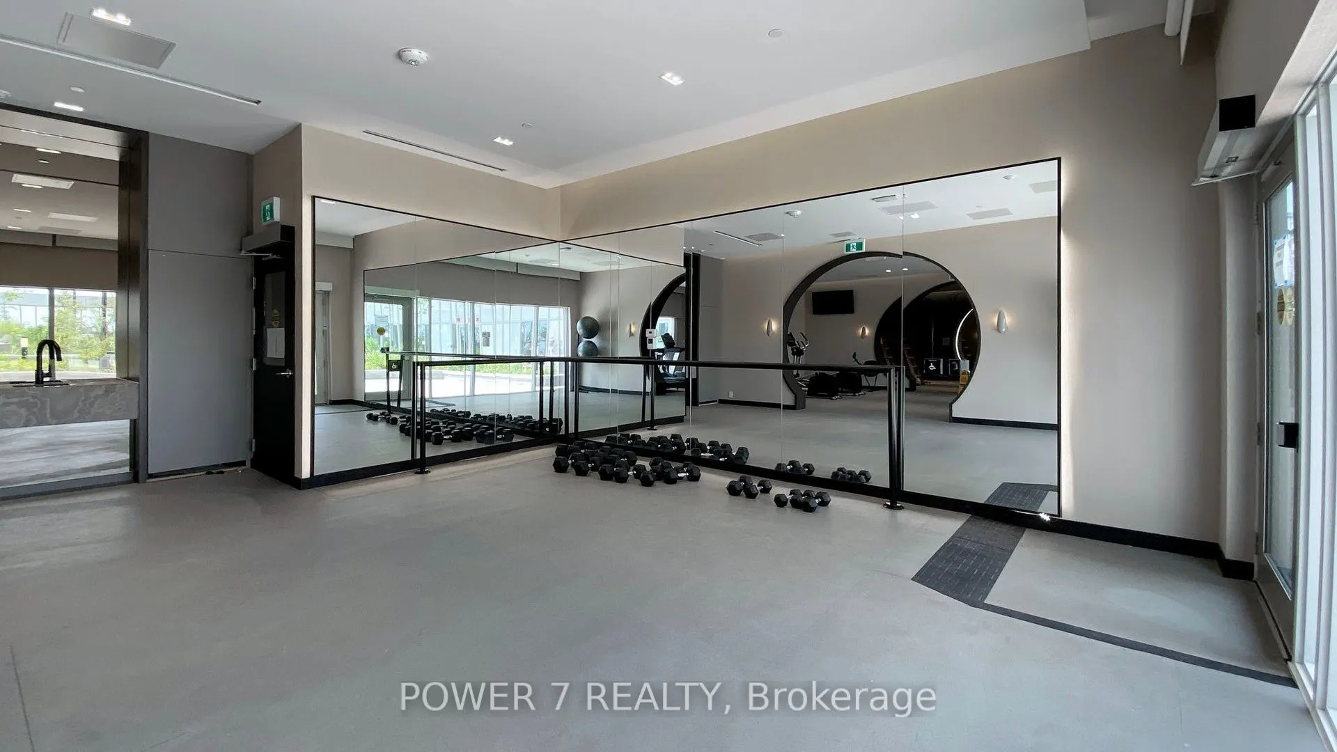 2033 Kennedy Rd Road, #3605