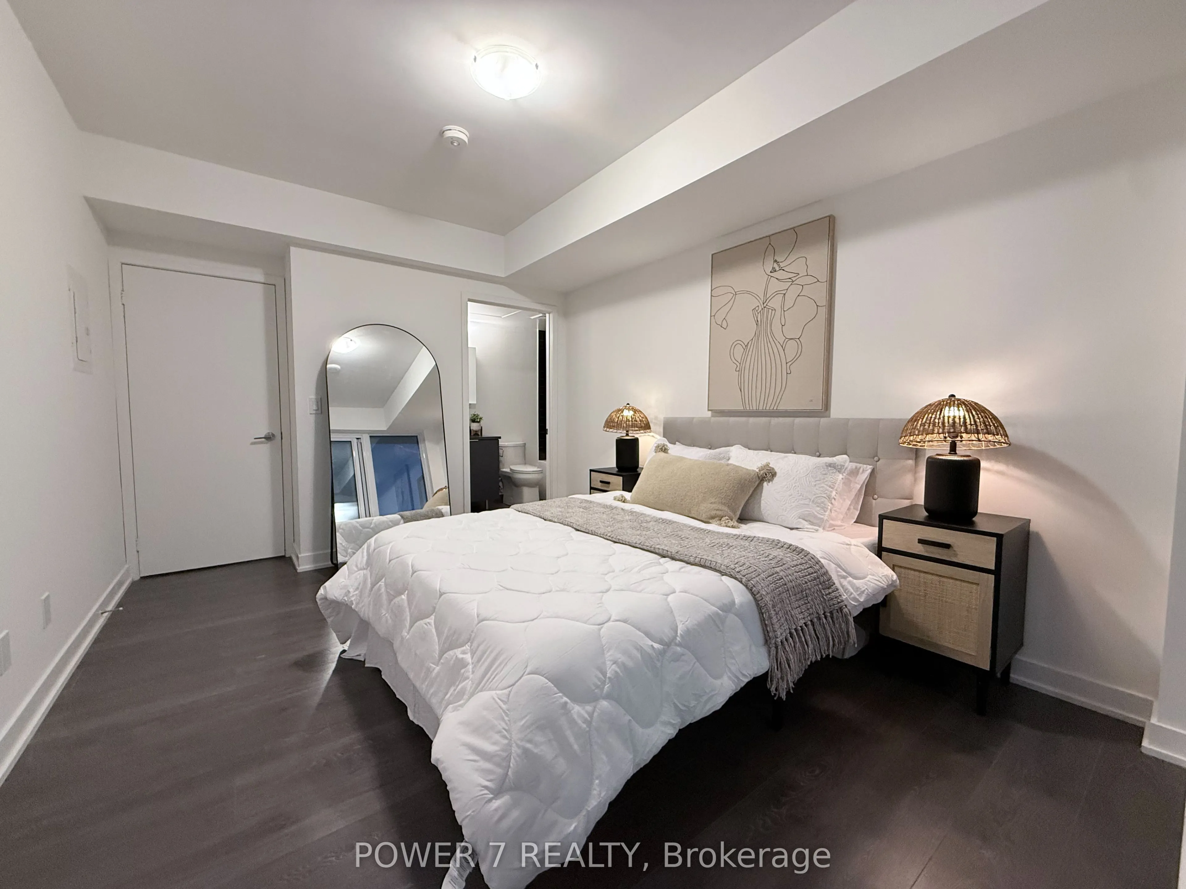 2033 Kennedy Rd Road, #3605