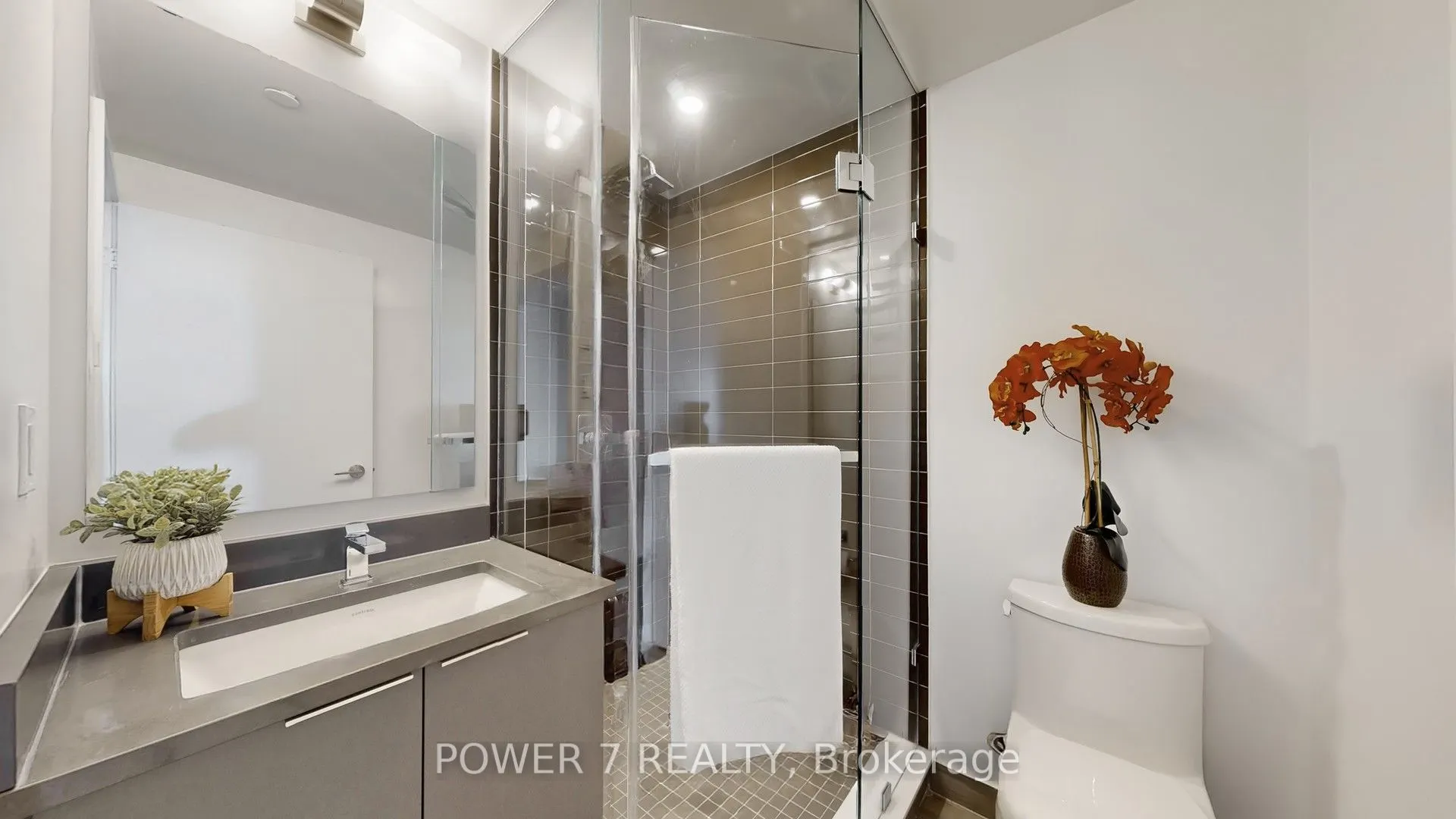 2033 Kennedy Rd Road, #3605