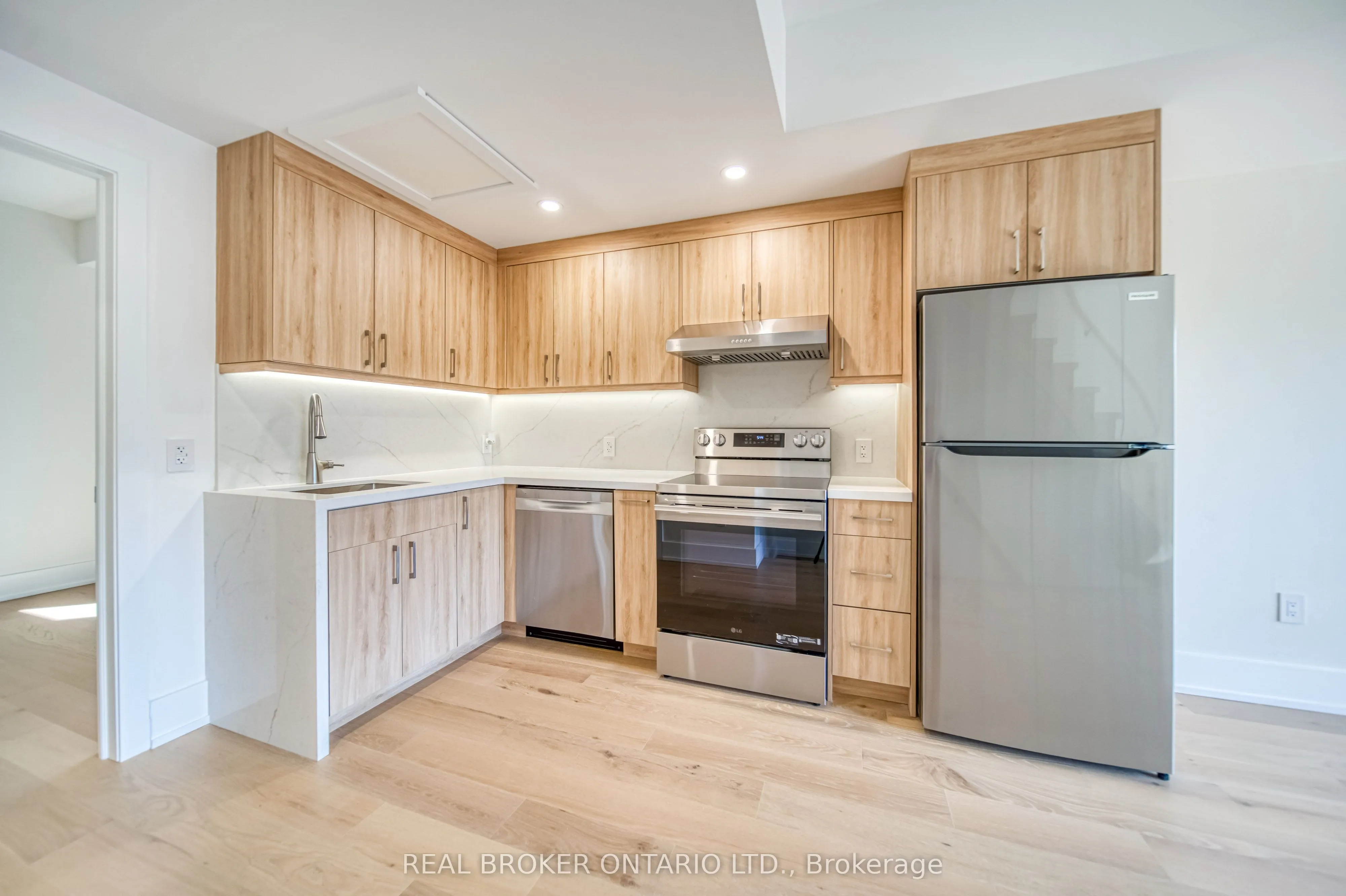 72 Jones Avenue, #Unit R