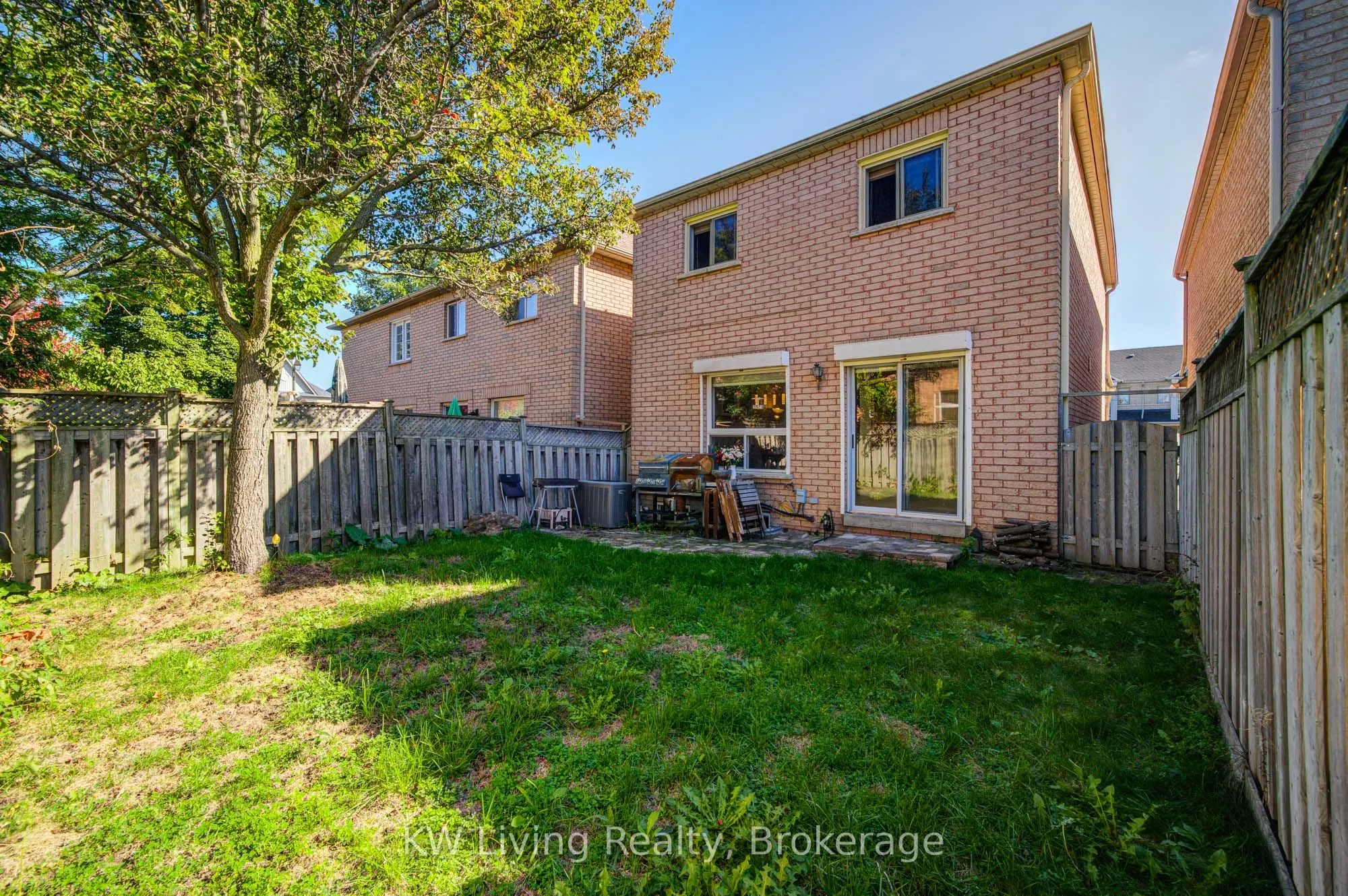 52 Moorefield Drive