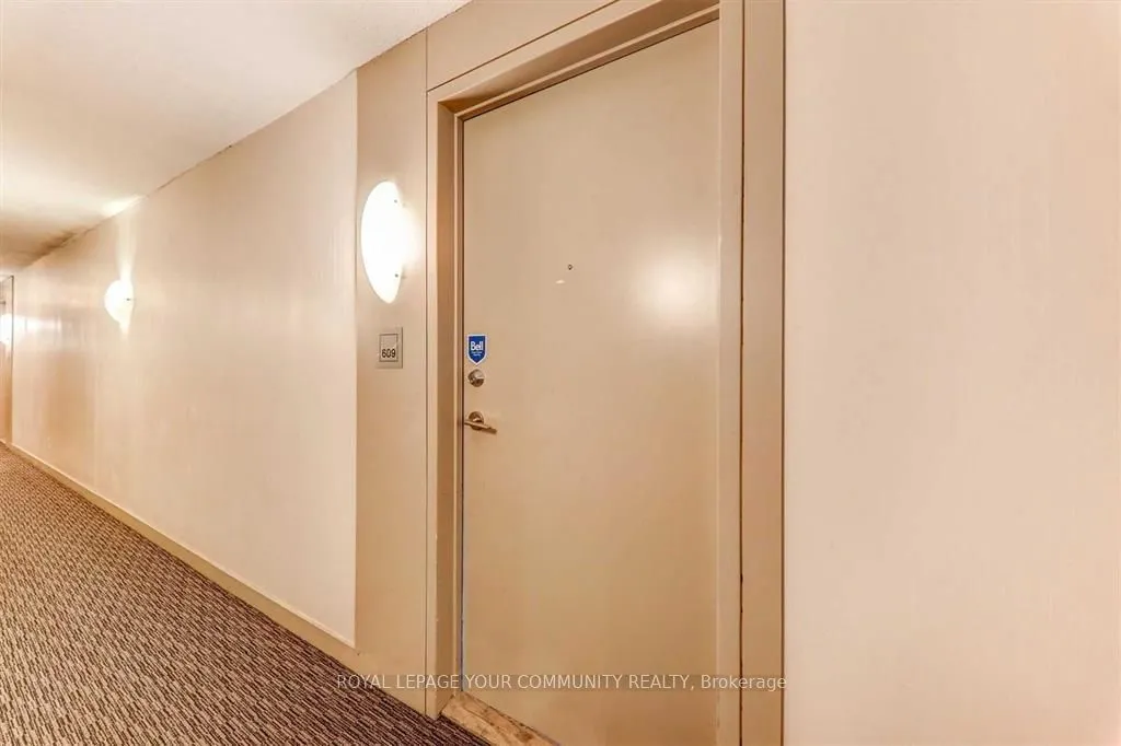 38 Lee Centre Drive, #609