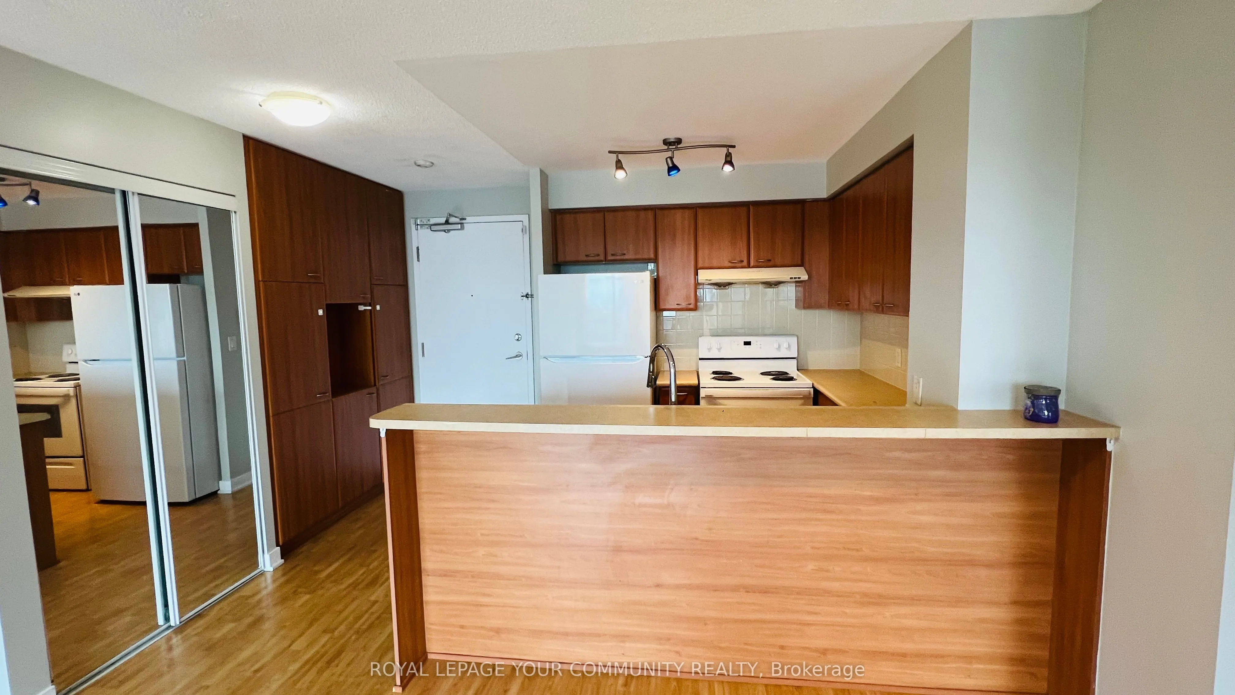 38 Lee Centre Drive, #609