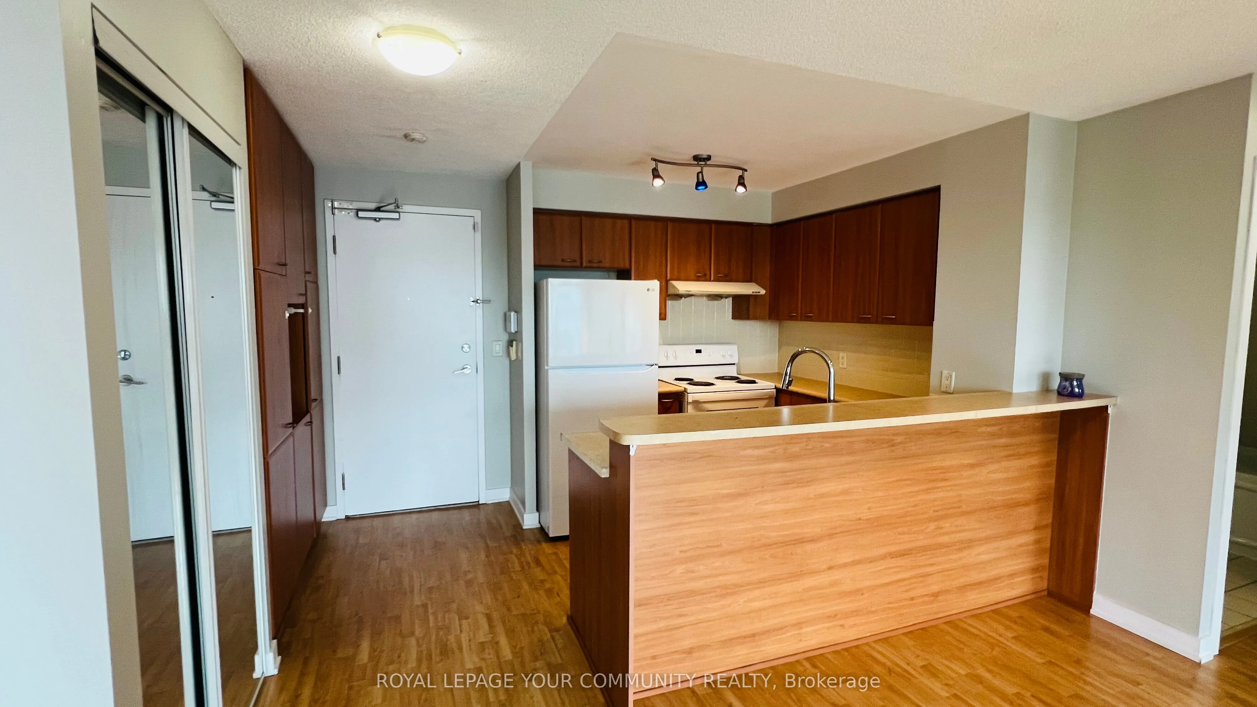 38 Lee Centre Drive, #609