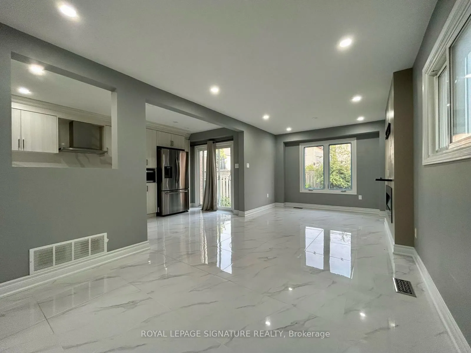 1176 Beaver Valley Crescent