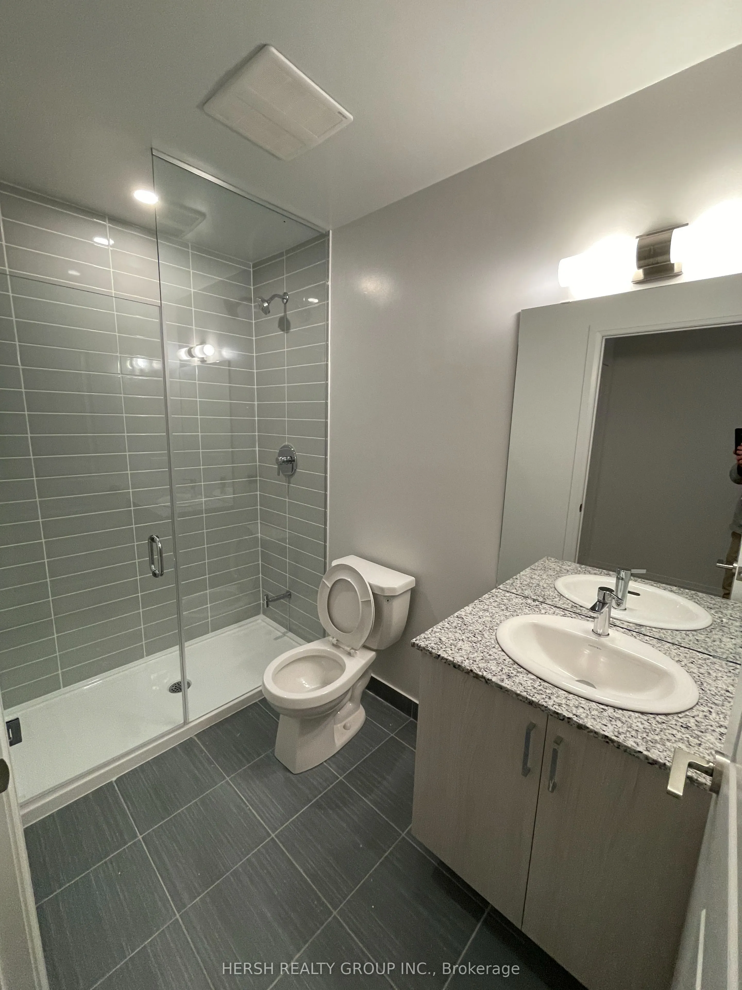 10 meadowglen Place, #506
