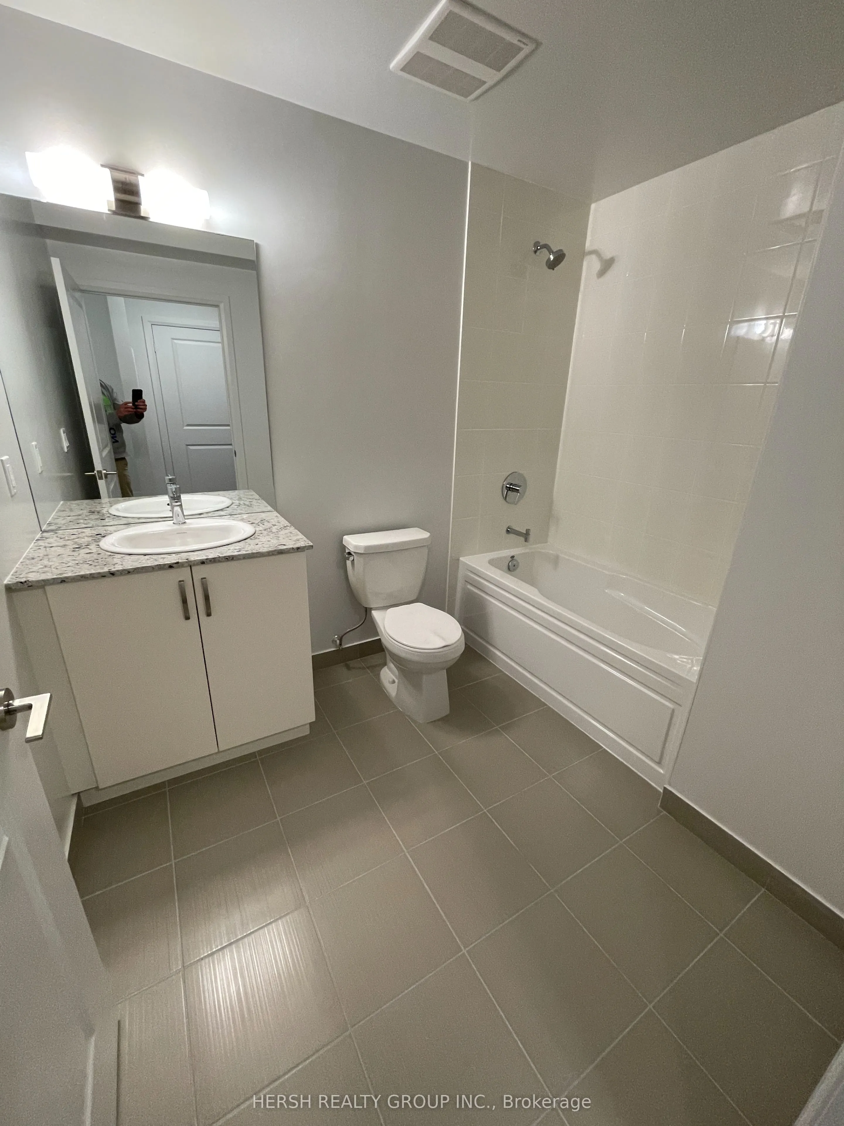 10 meadowglen Place, #506