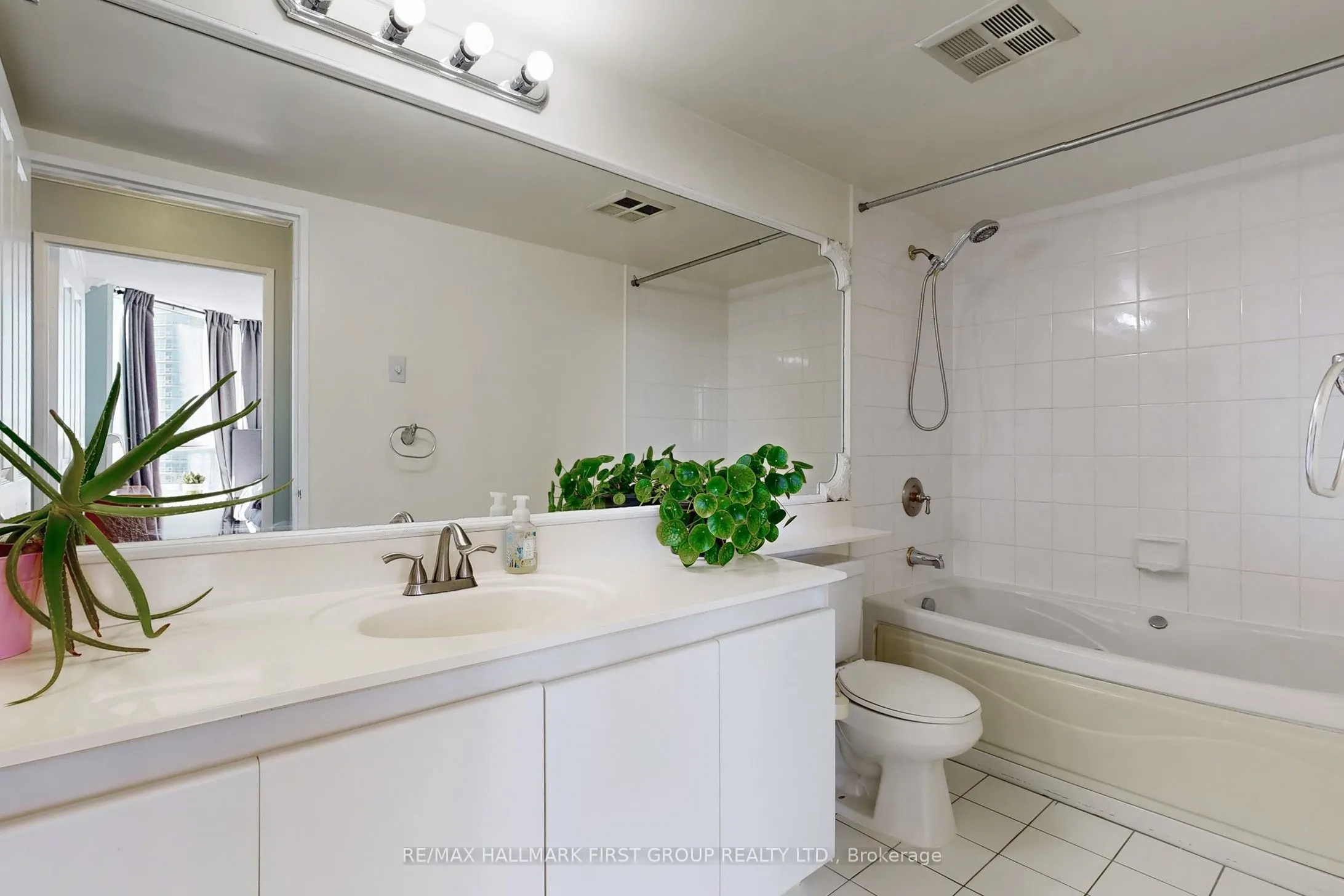 88 Corporate Drive, #1520