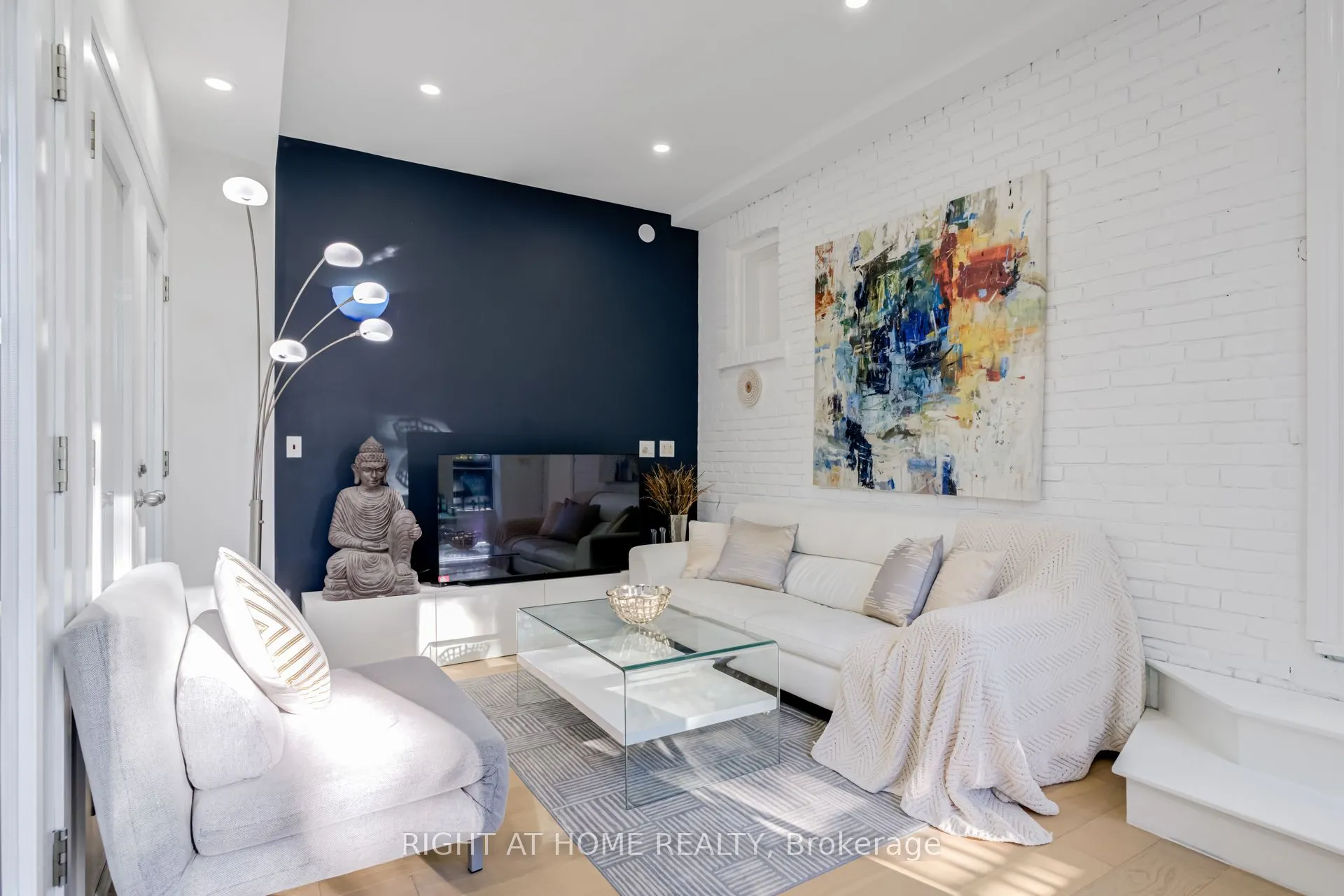 84 Boultbee Avenue