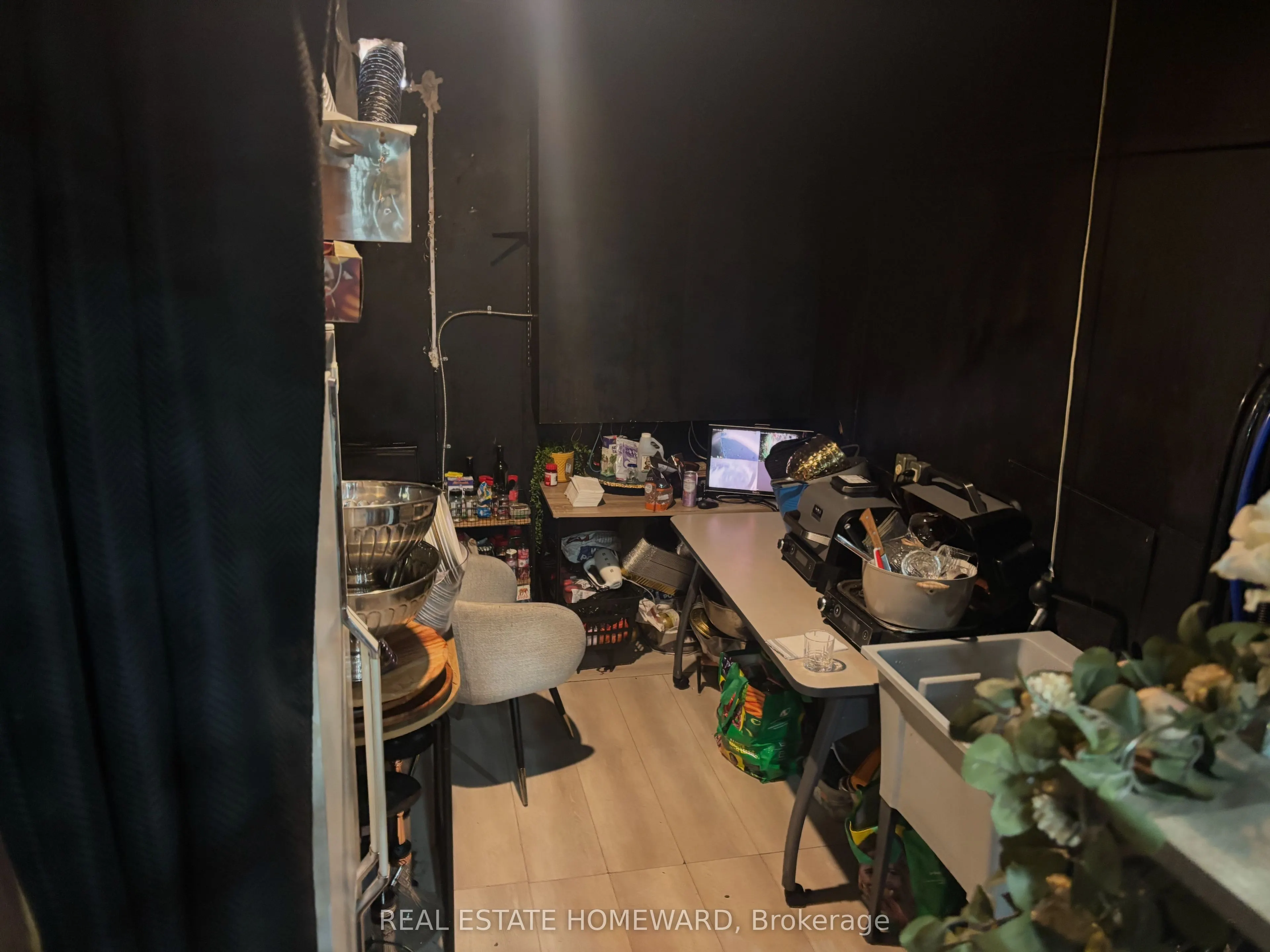 3095 Eglinton Avenue E, #5