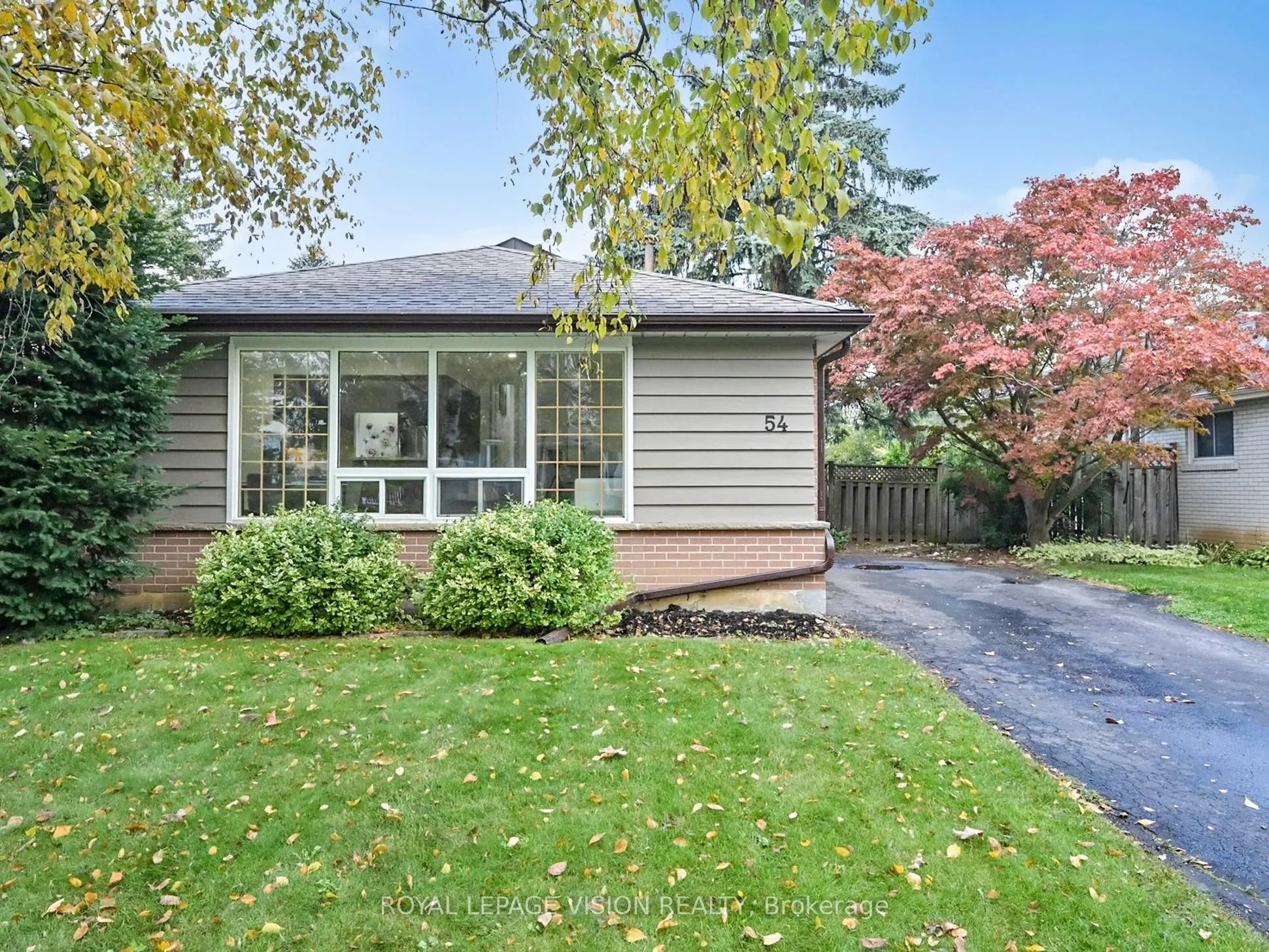 54 Bledlow Manor Drive