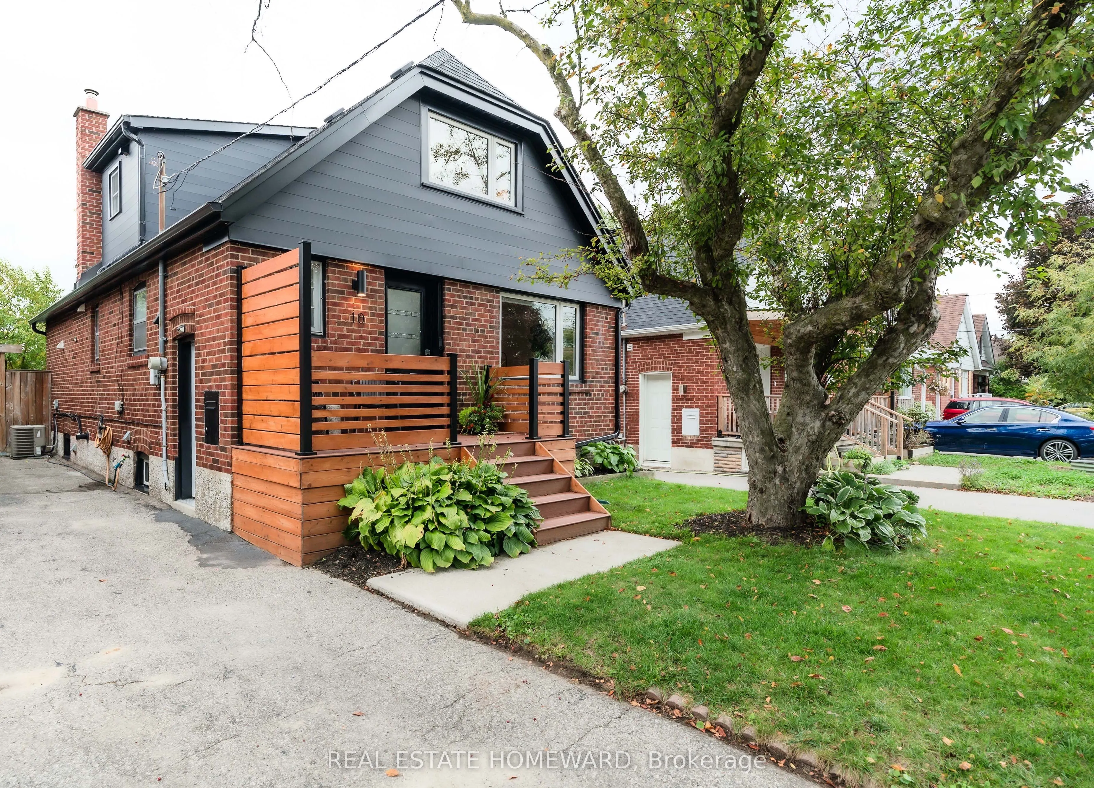 10 Norlong Boulevard