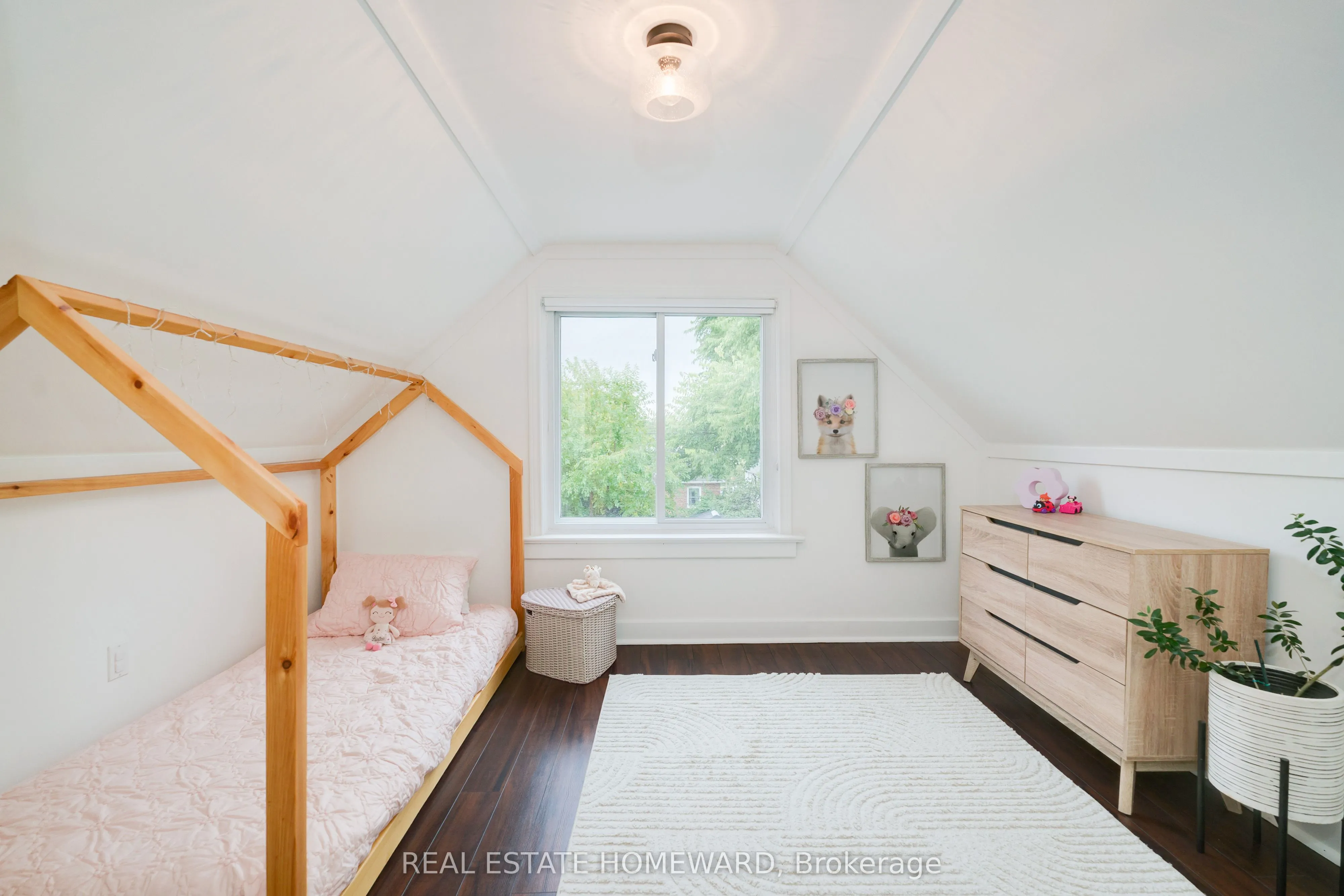 10 Norlong Boulevard