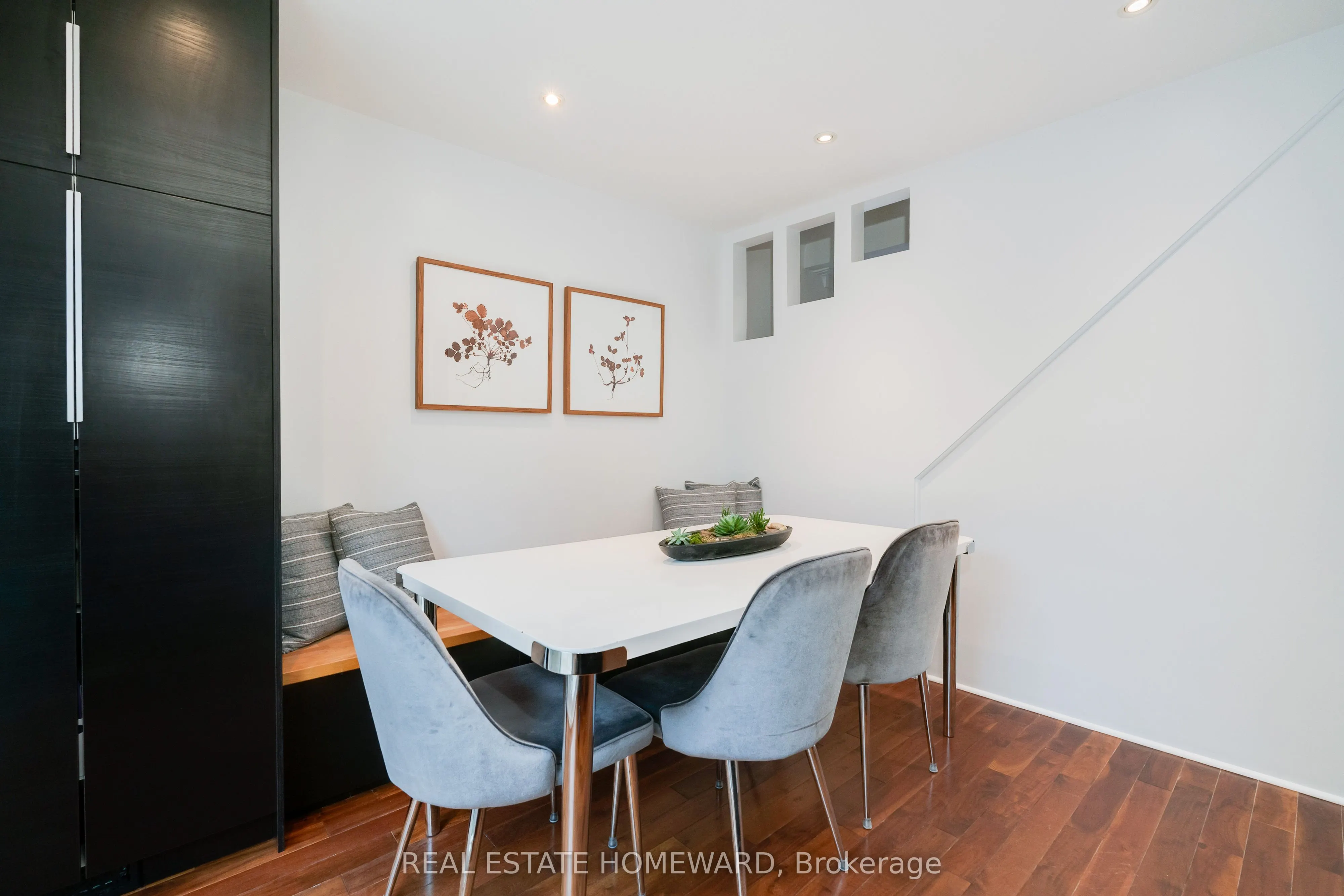 10 Norlong Boulevard