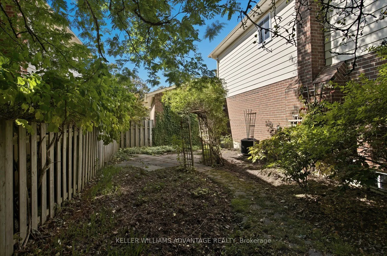 9 Blue Anchor Trail