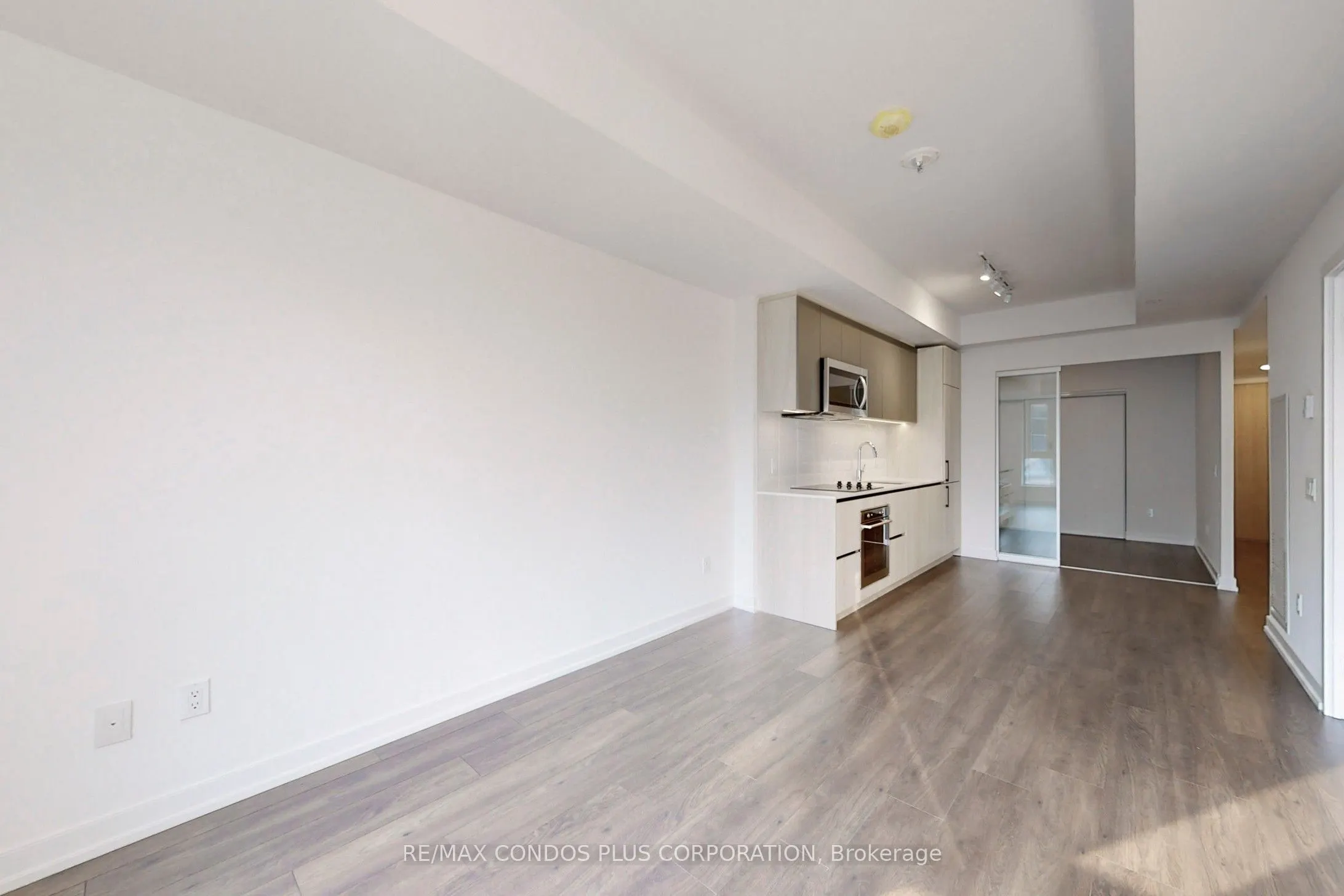 150 Logan Avenue, #305