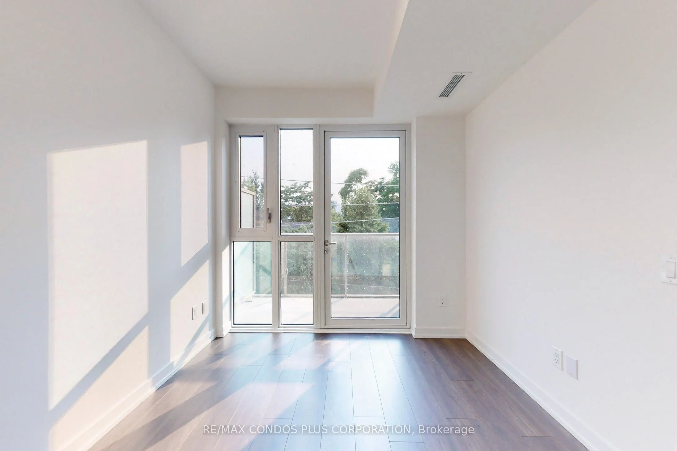 150 Logan Avenue, #305