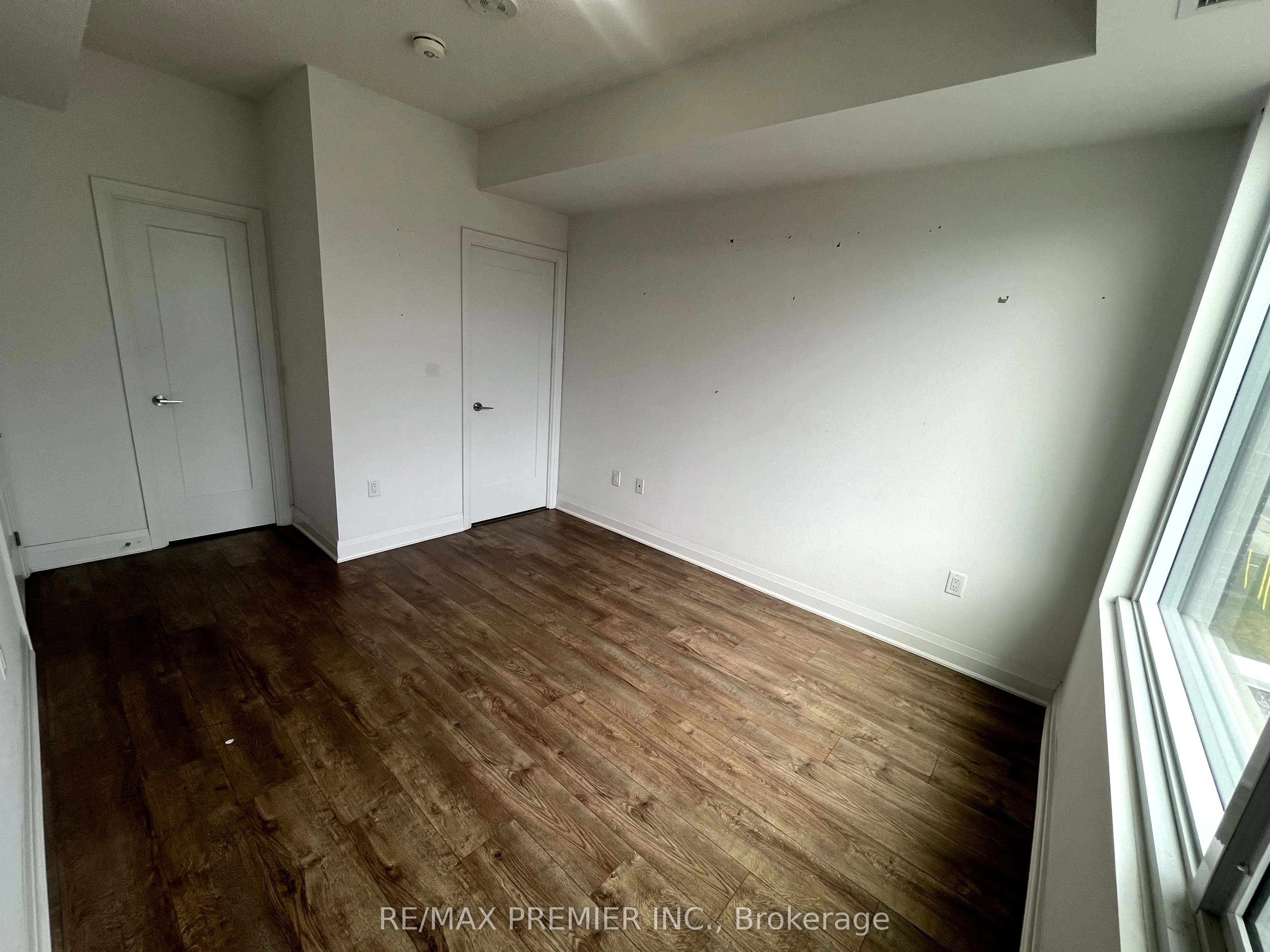 3220 Sheppard Avenue E, #213
