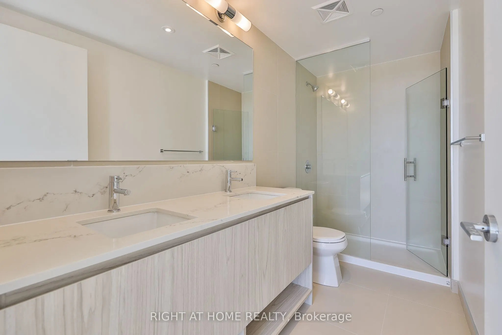 1161 Kingston Road, #601