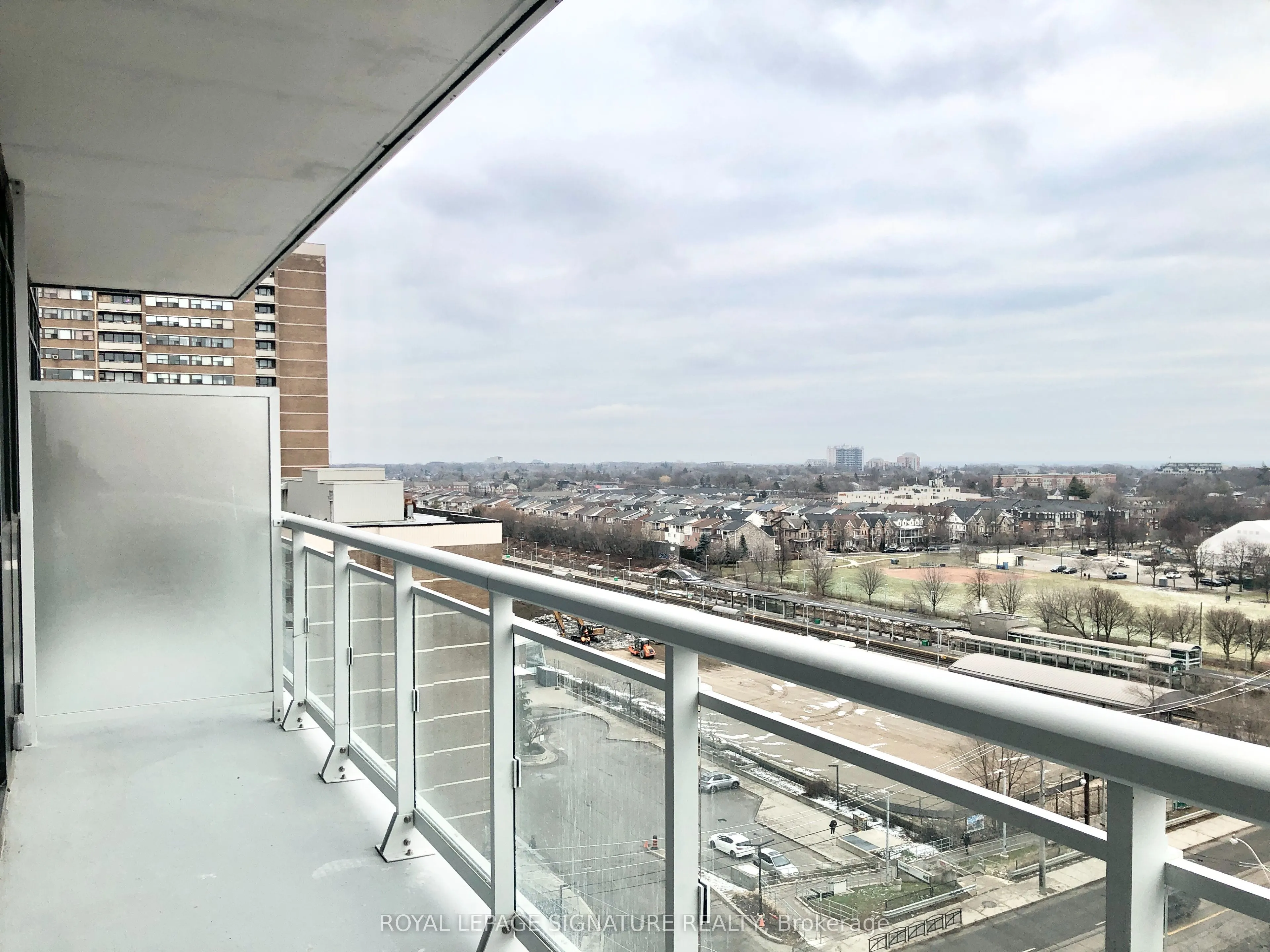 286 Main Street, #1013