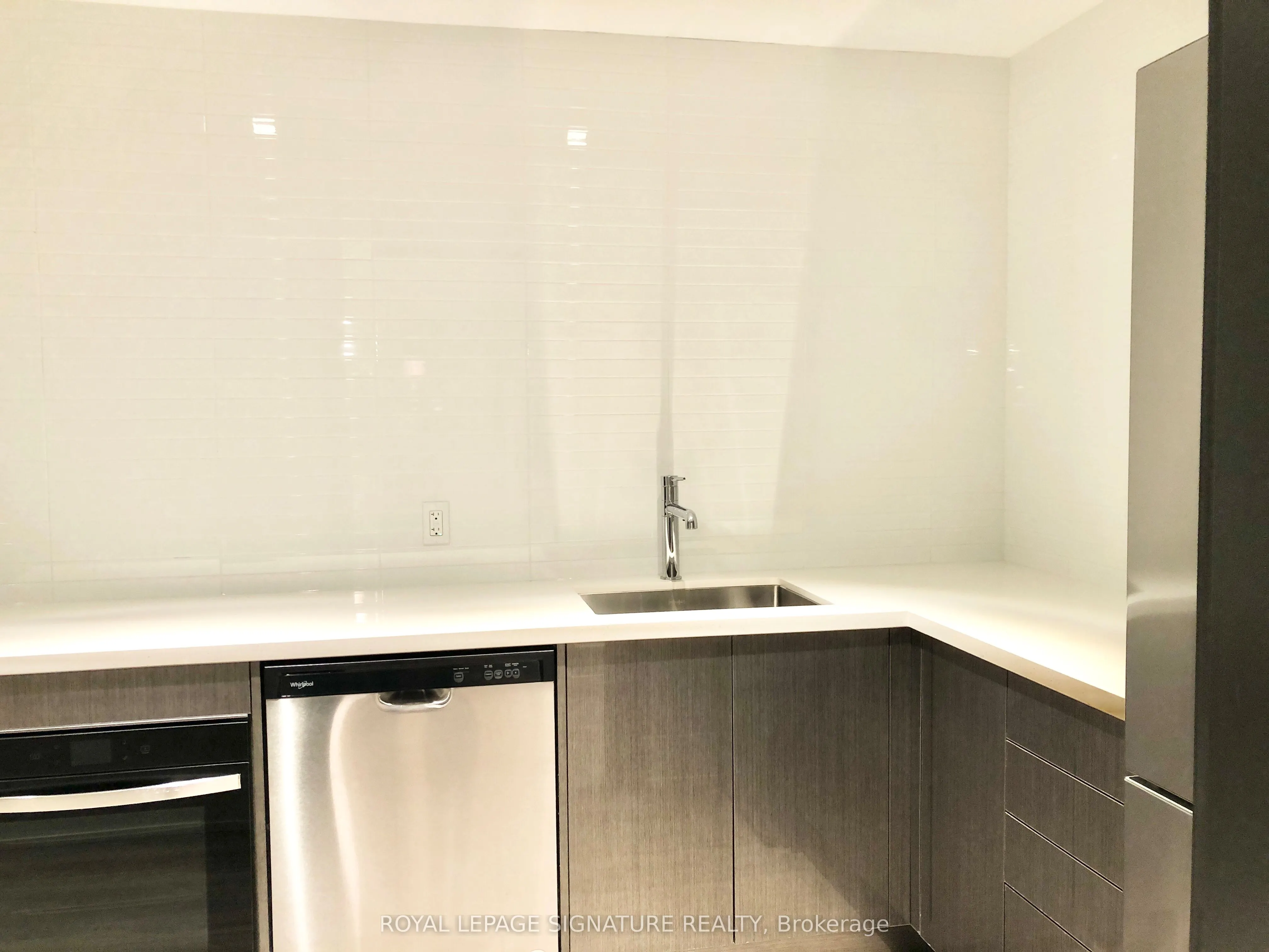 286 Main Street, #1013